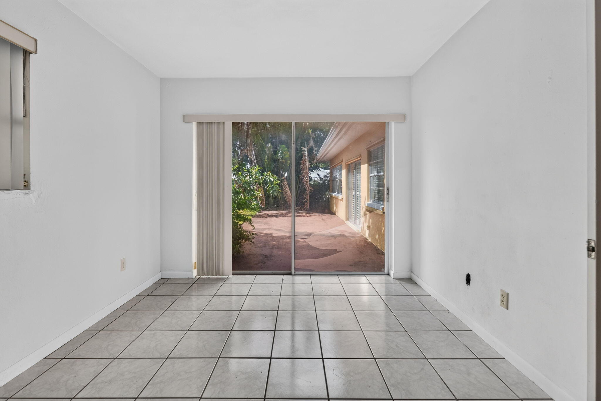 YACHT CLUB - Residential