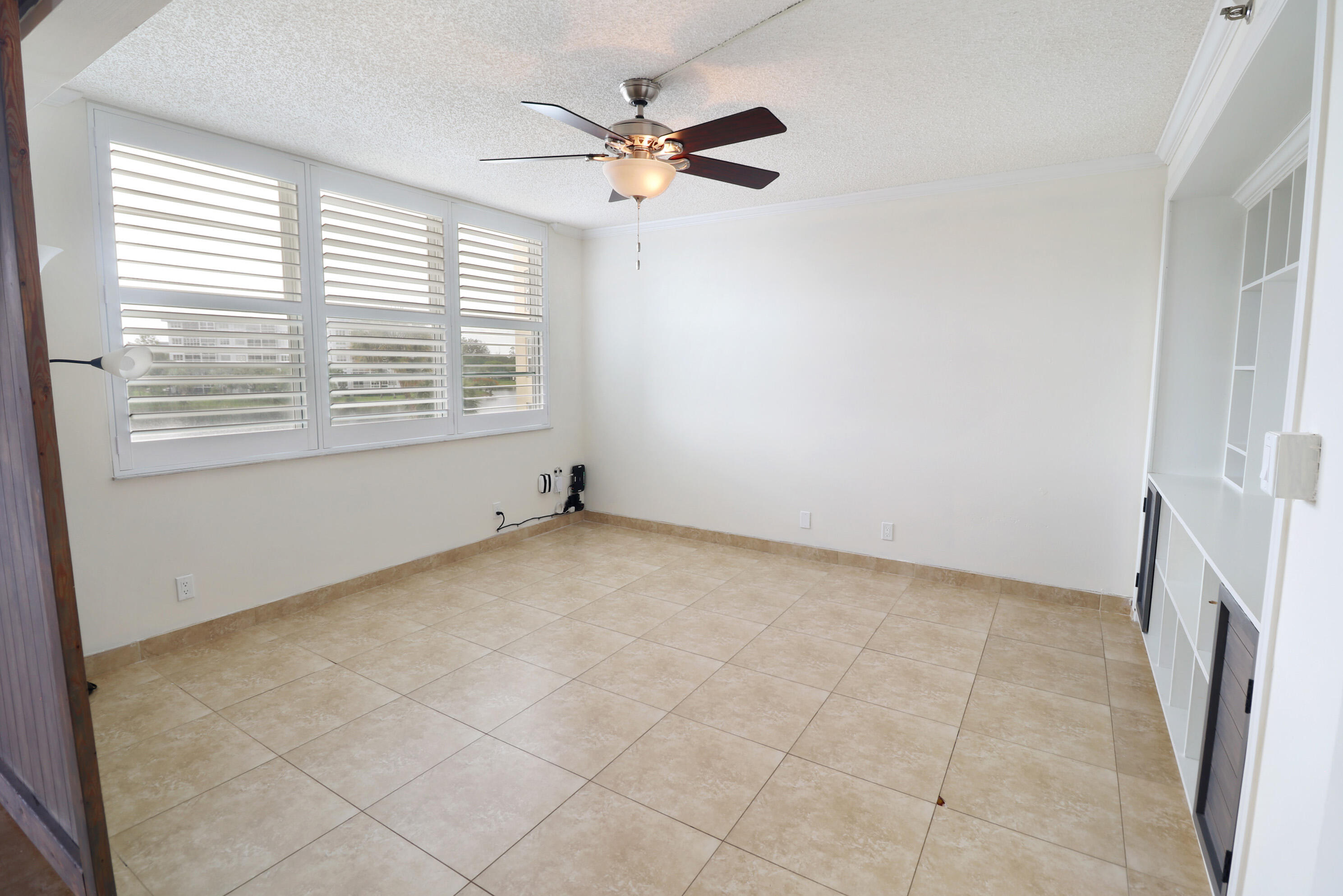 NO 52 PALM-AIRE COUNTRY CLUB - Residential