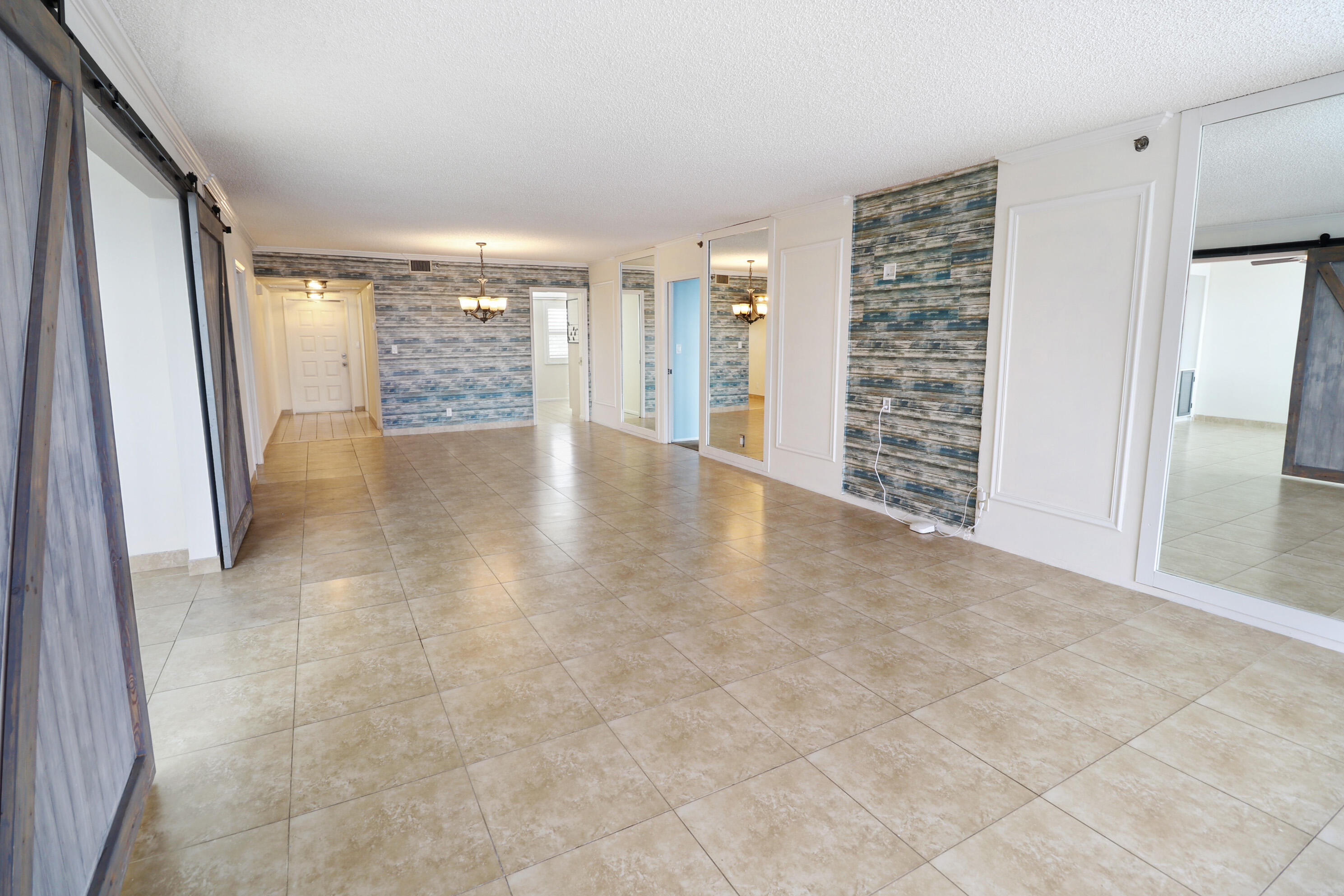 NO 52 PALM-AIRE COUNTRY CLUB - Residential