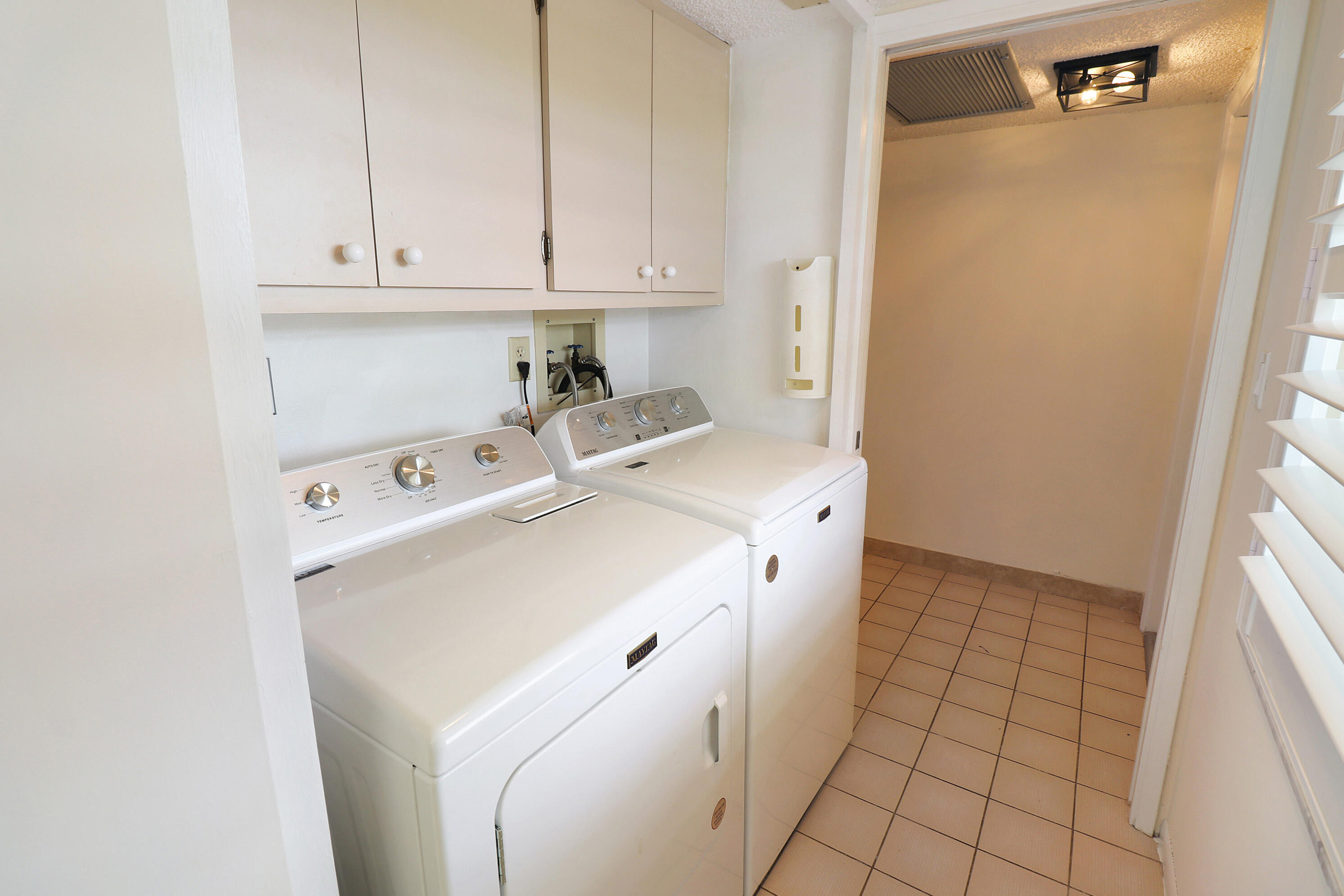 NO 52 PALM-AIRE COUNTRY CLUB - Residential