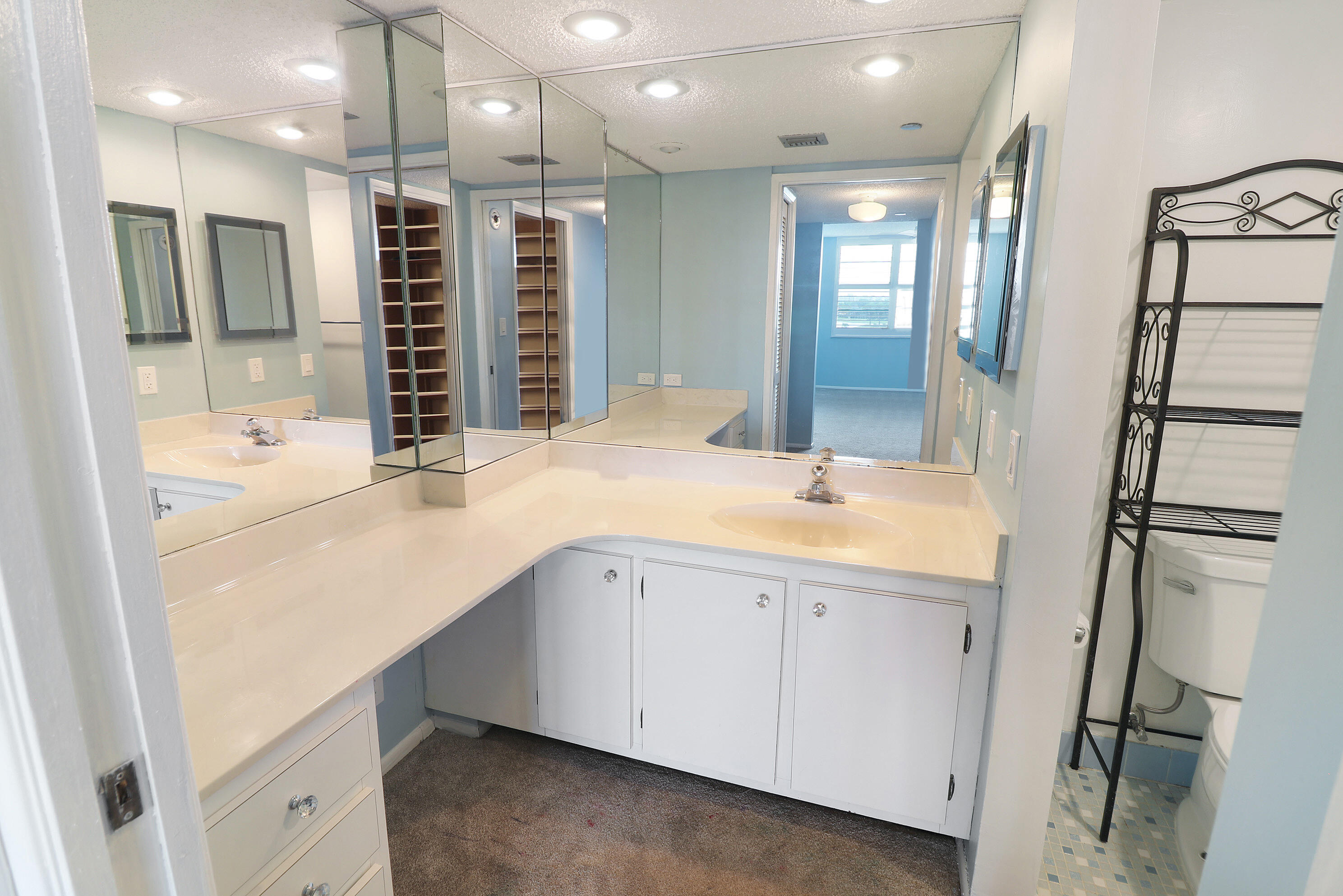 NO 52 PALM-AIRE COUNTRY CLUB - Residential