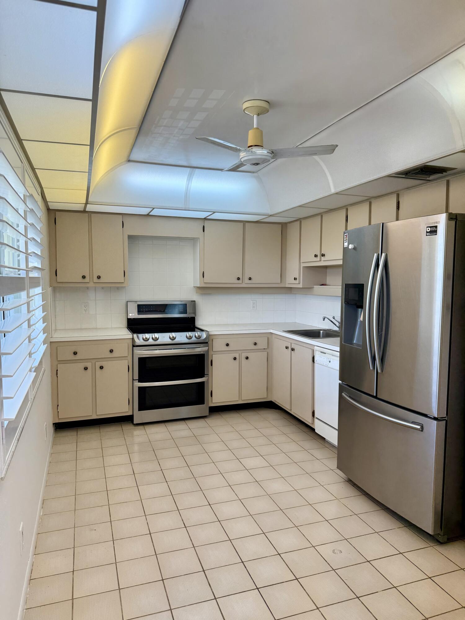 NO 52 PALM-AIRE COUNTRY CLUB - Residential