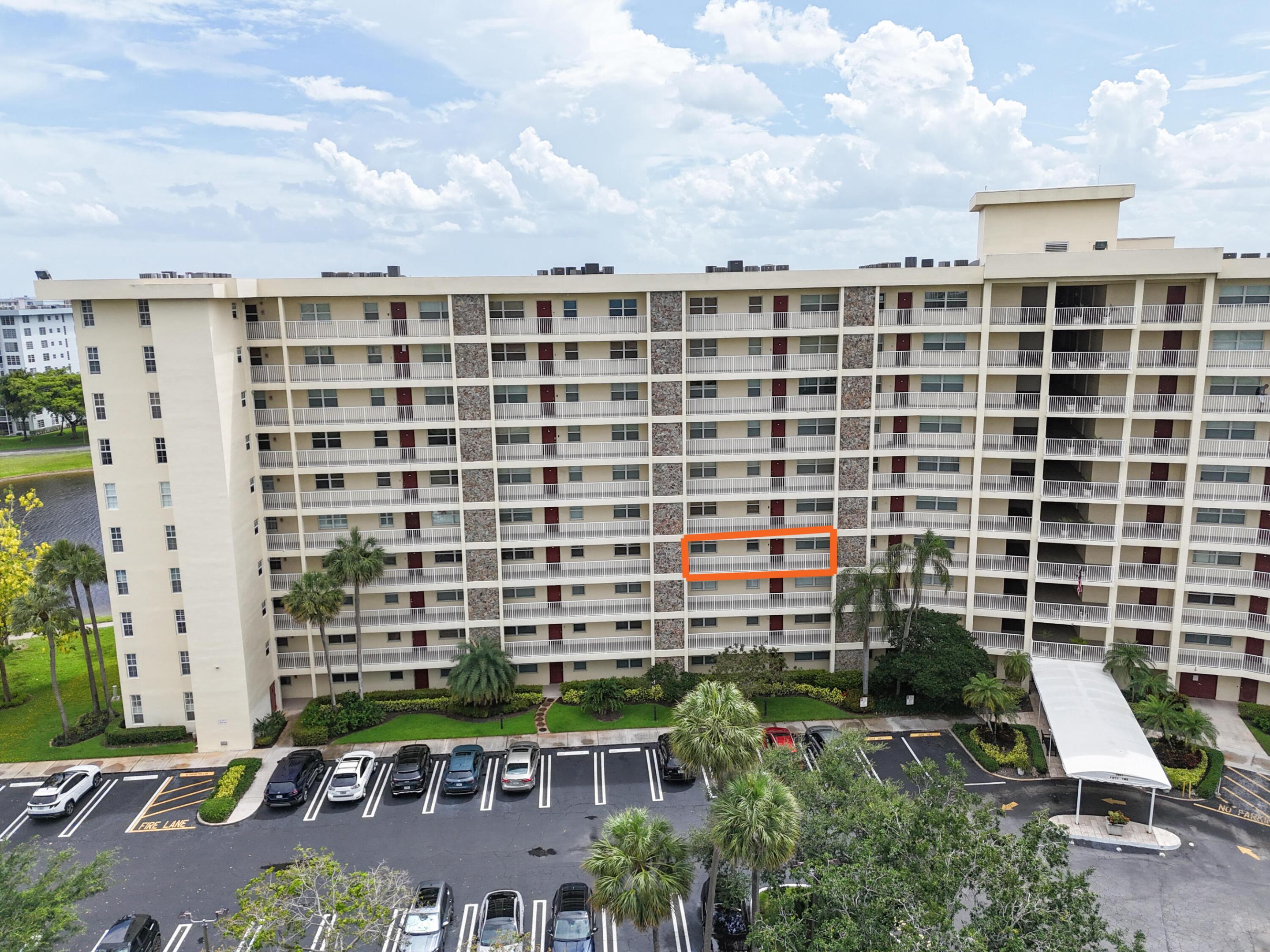 NO 52 PALM-AIRE COUNTRY CLUB - Residential