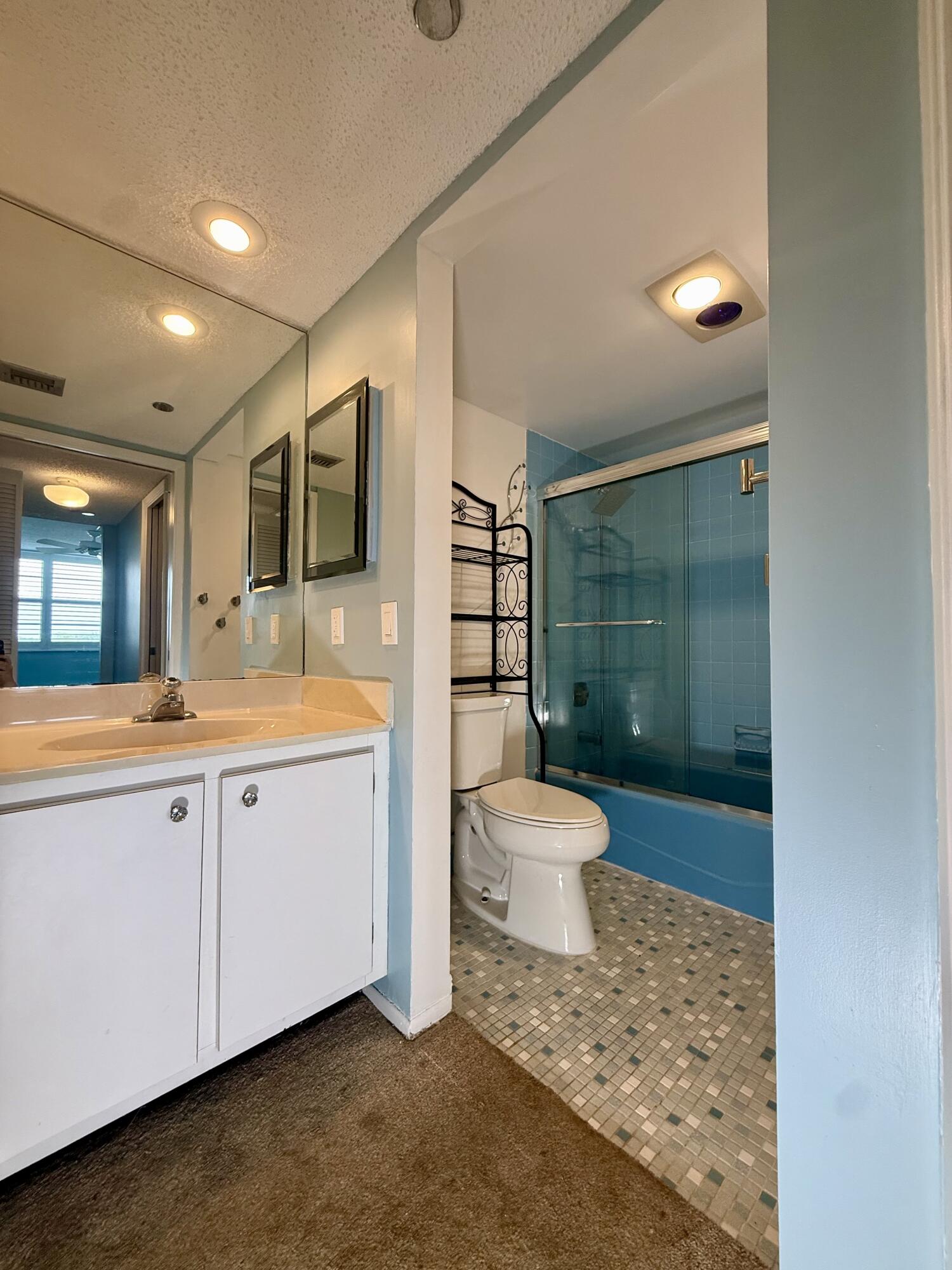 NO 52 PALM-AIRE COUNTRY CLUB - Residential
