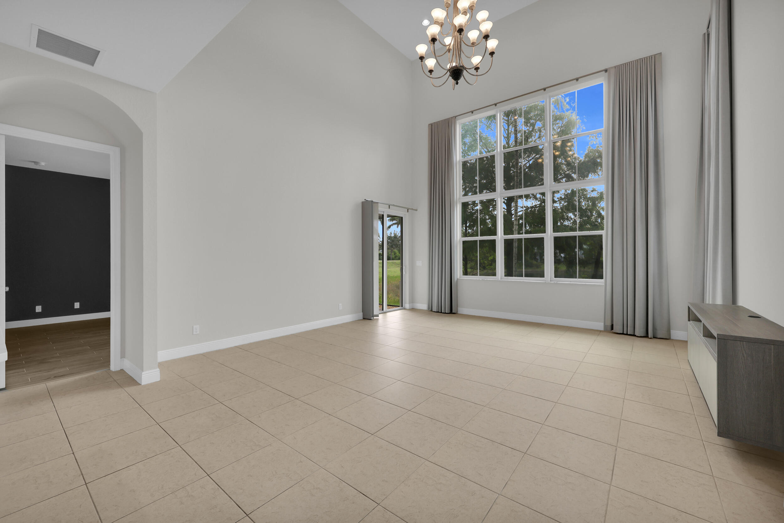 SOUTHAMPTON - Residential