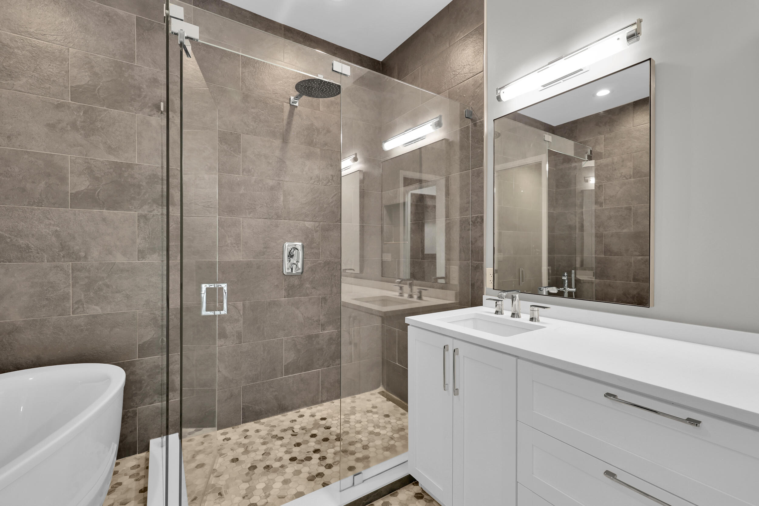 SOUTHAMPTON - Residential