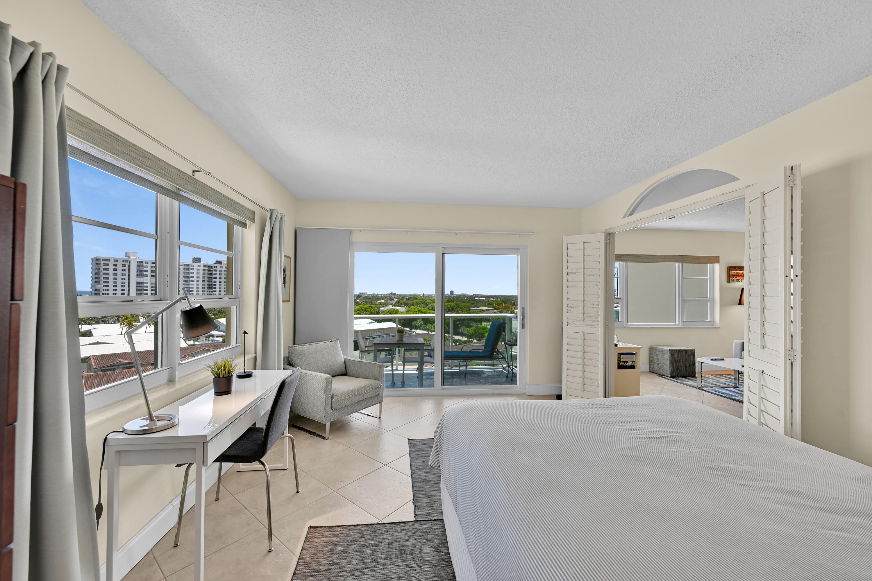 STARLIGHT TOWERS CONDO - Residential