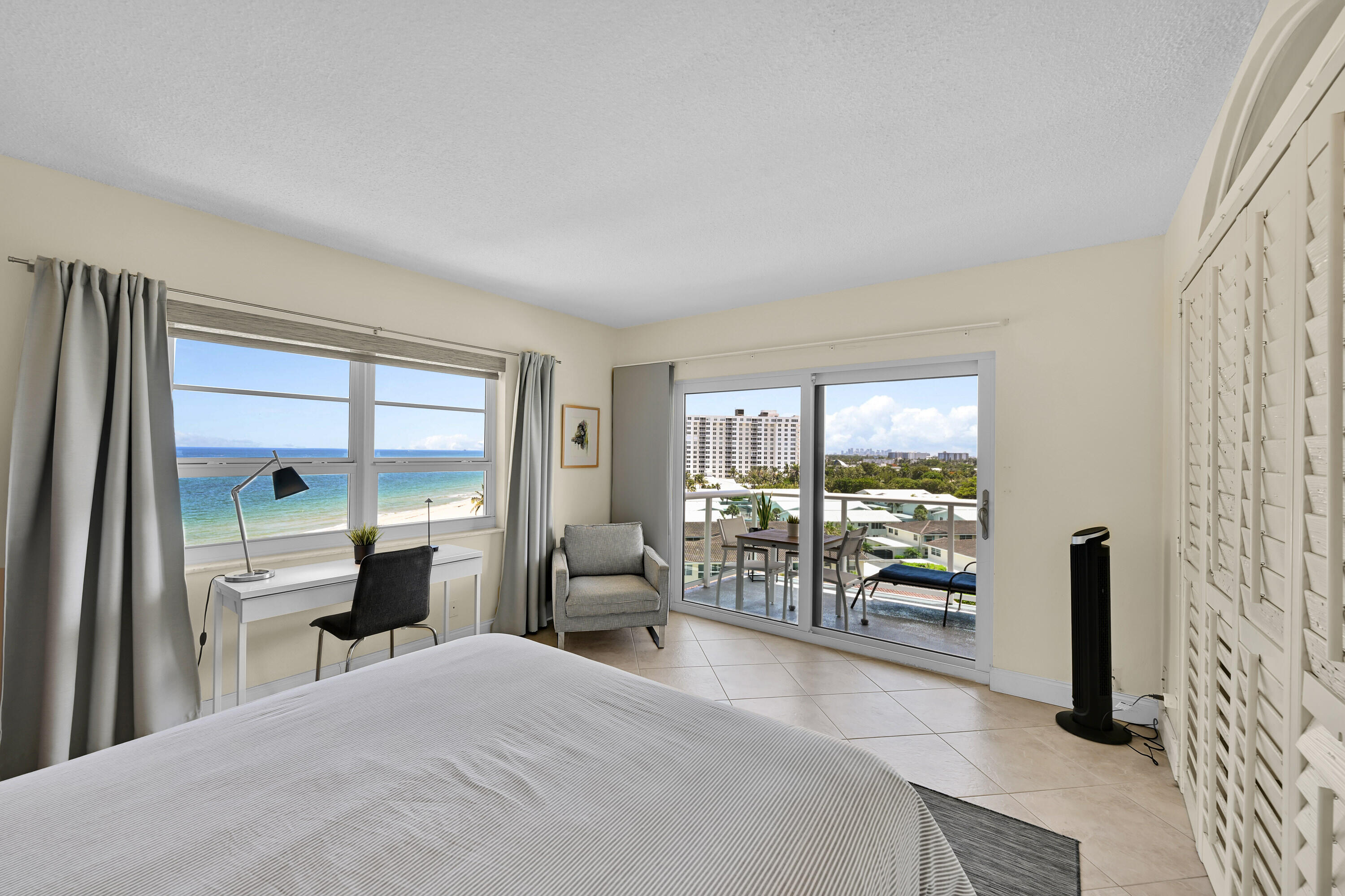 STARLIGHT TOWERS CONDO - Residential
