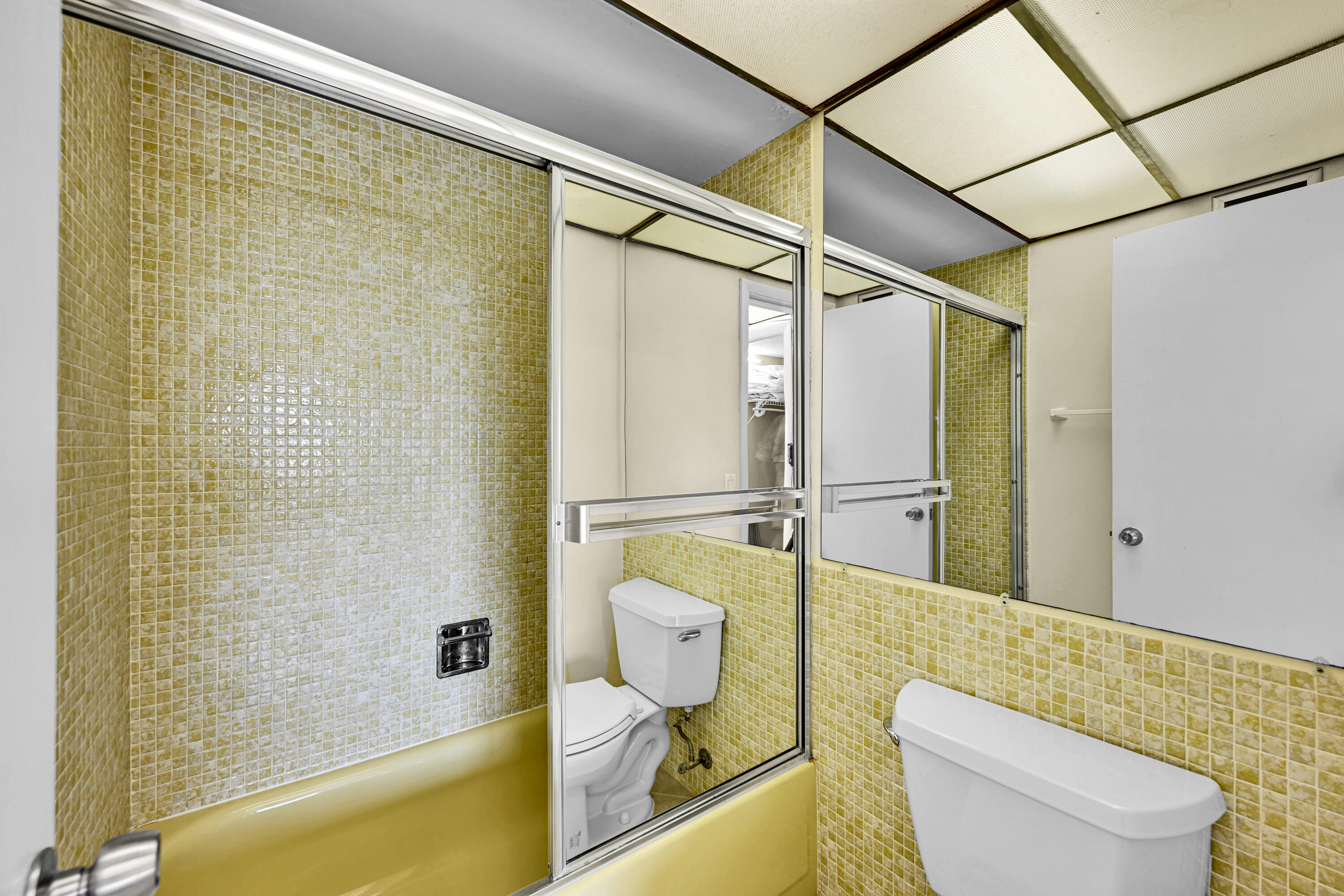 STARLIGHT TOWERS CONDO - Residential