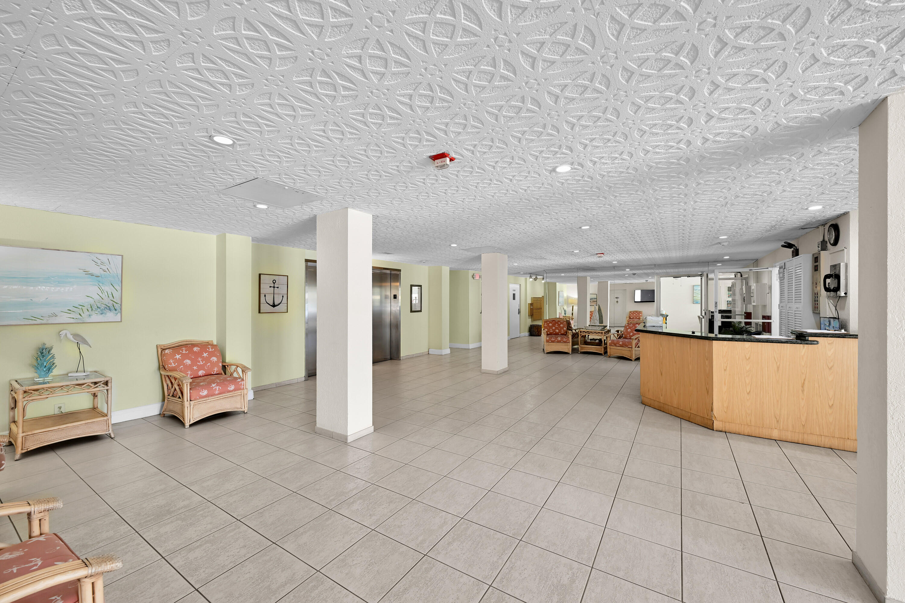STARLIGHT TOWERS CONDO - Residential