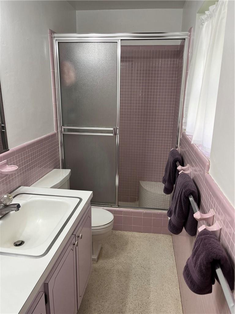 Hollywood Hills 6-22 B - Residential