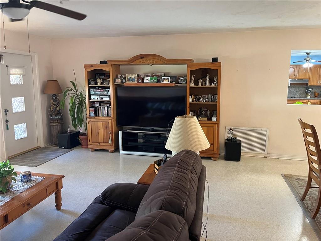 Hollywood Hills 6-22 B - Residential
