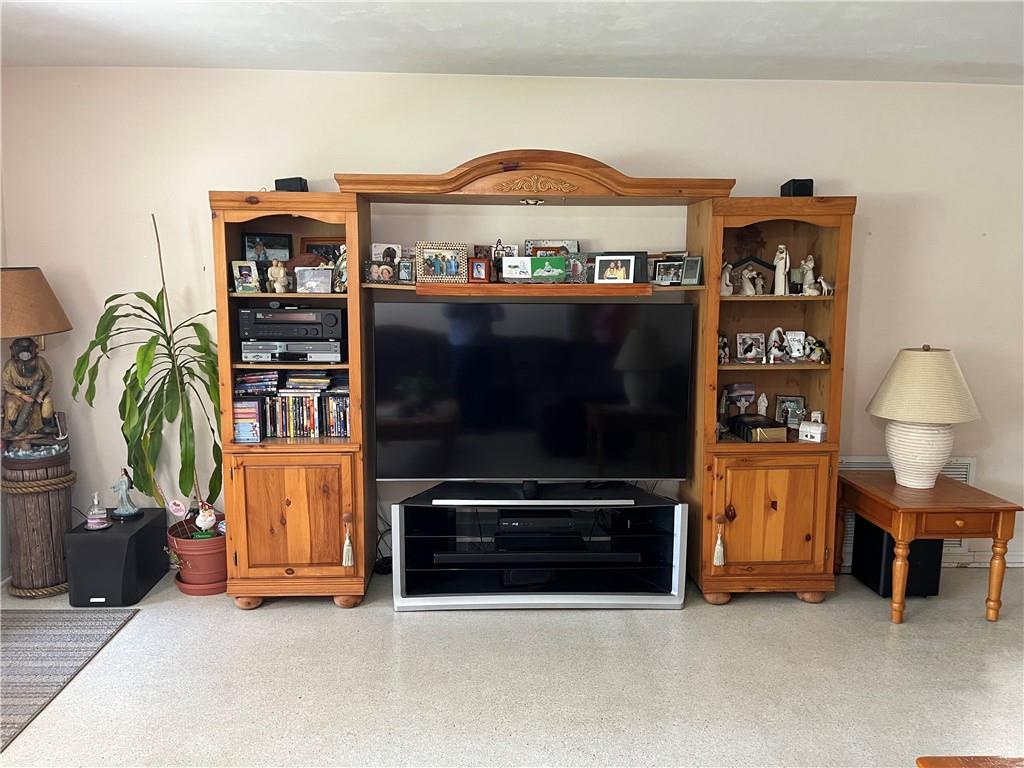 Hollywood Hills 6-22 B - Residential