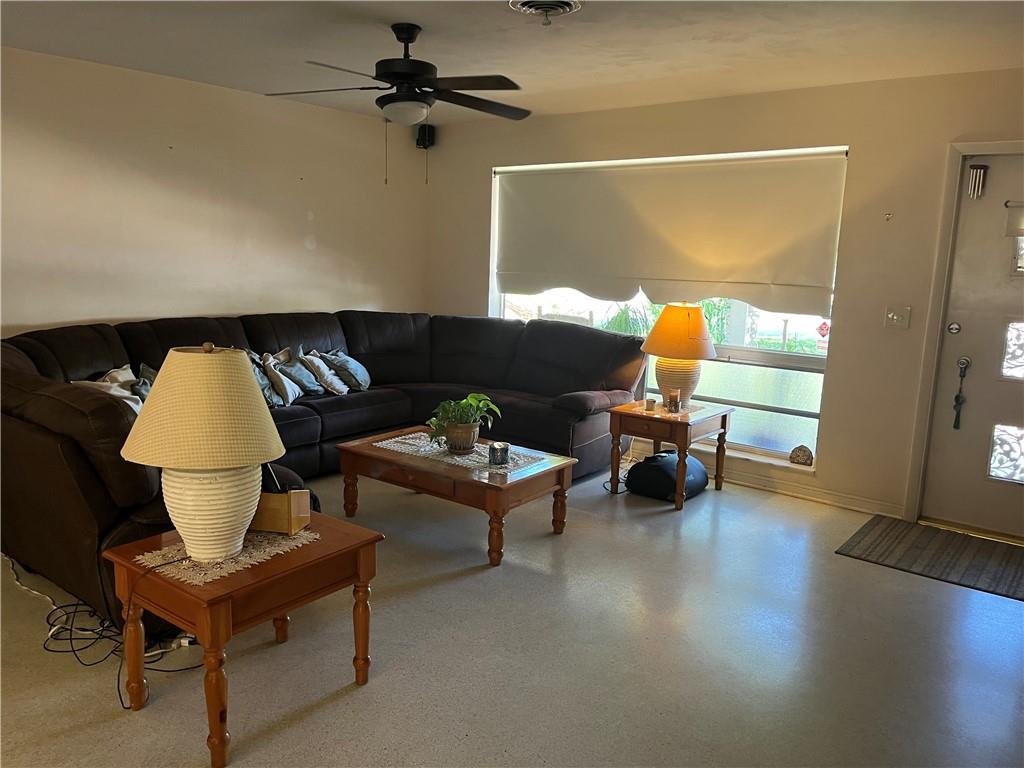 Hollywood Hills 6-22 B - Residential