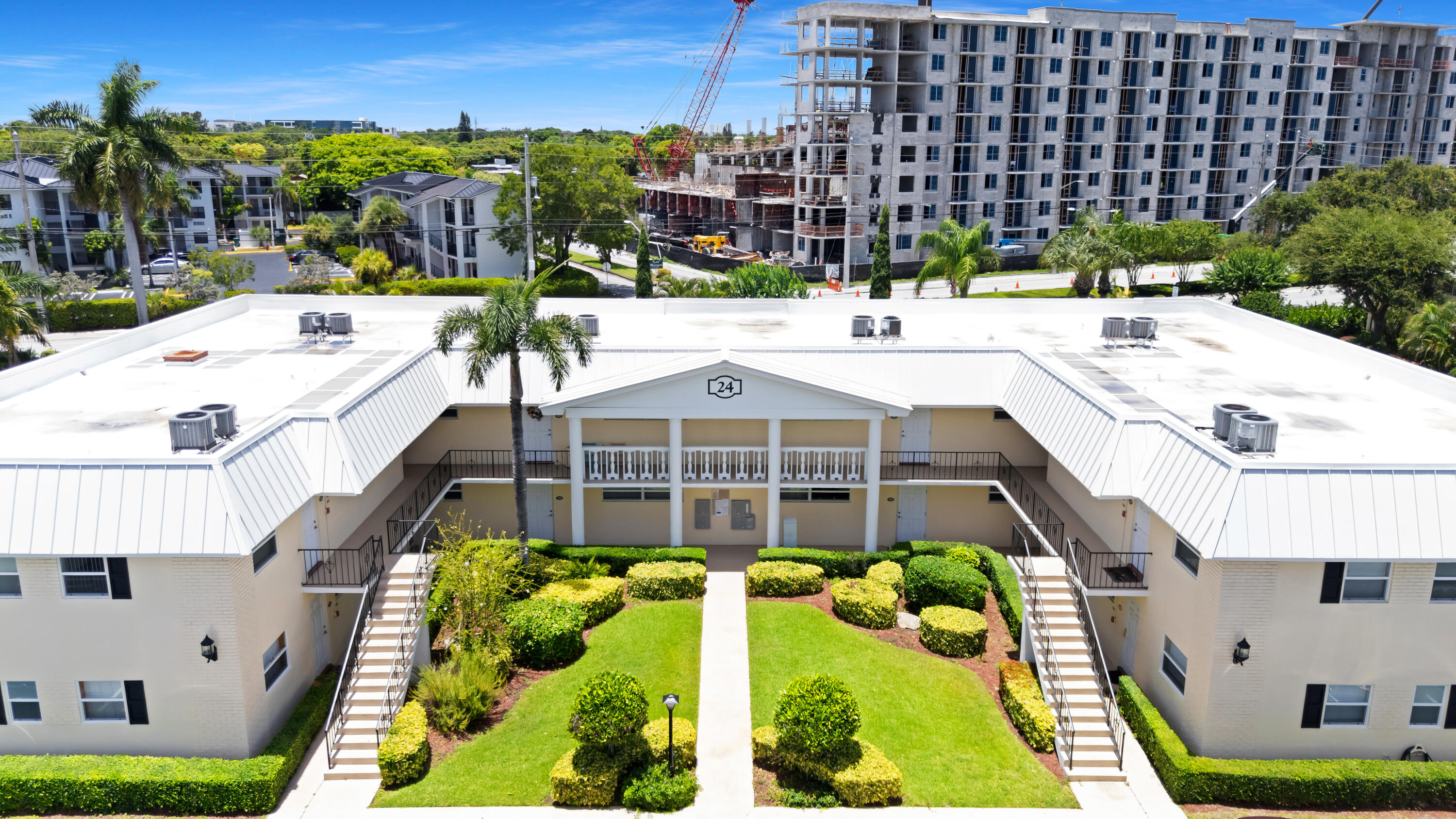 COLONIAL CLUB CONDO SEC 2 - Residential
