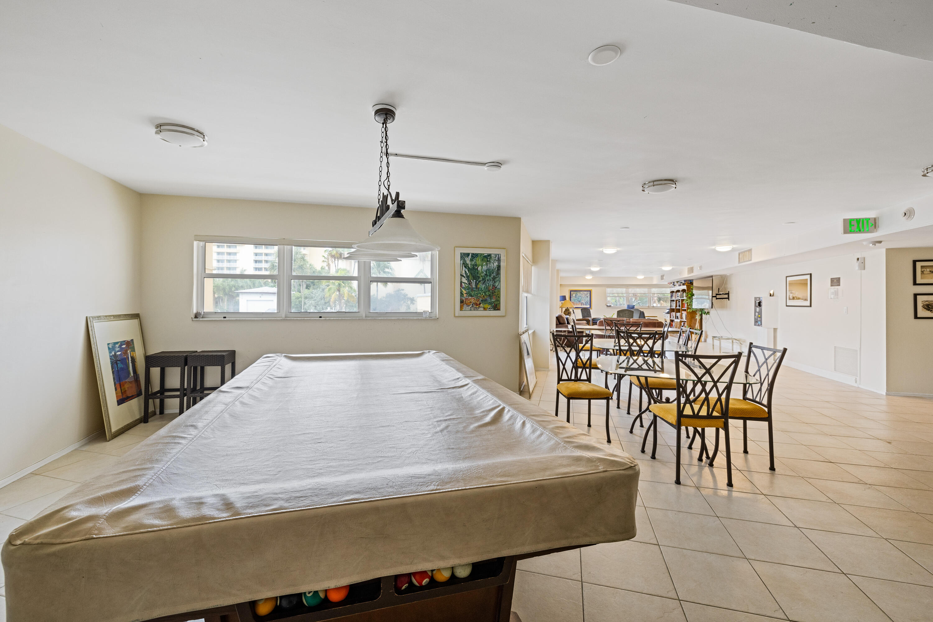 ARISTOCRAT OCEAN AND LAKEVIEW CONDOMINIUM - Residential
