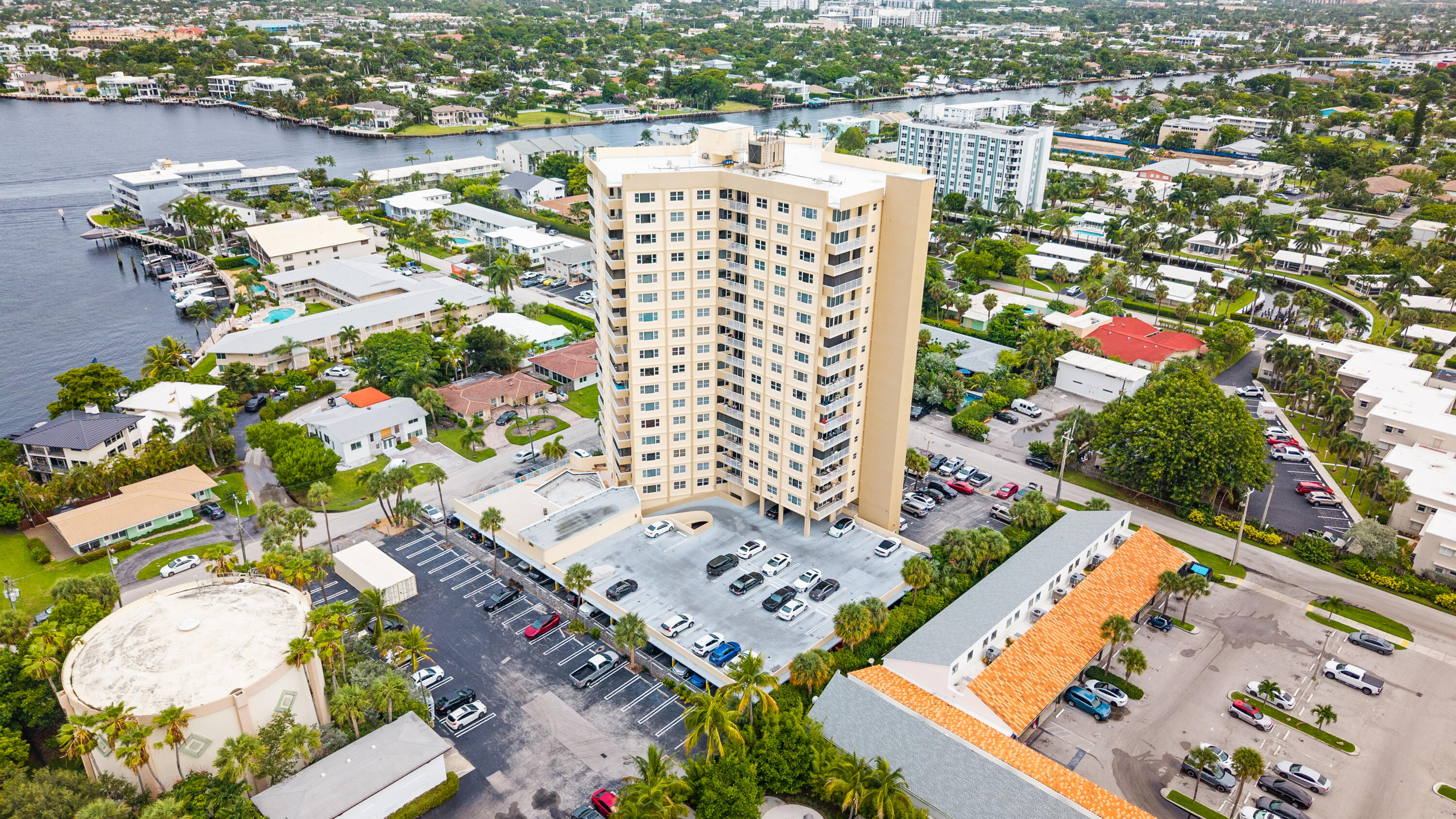 ARISTOCRAT OCEAN AND LAKEVIEW CONDOMINIUM - Residential