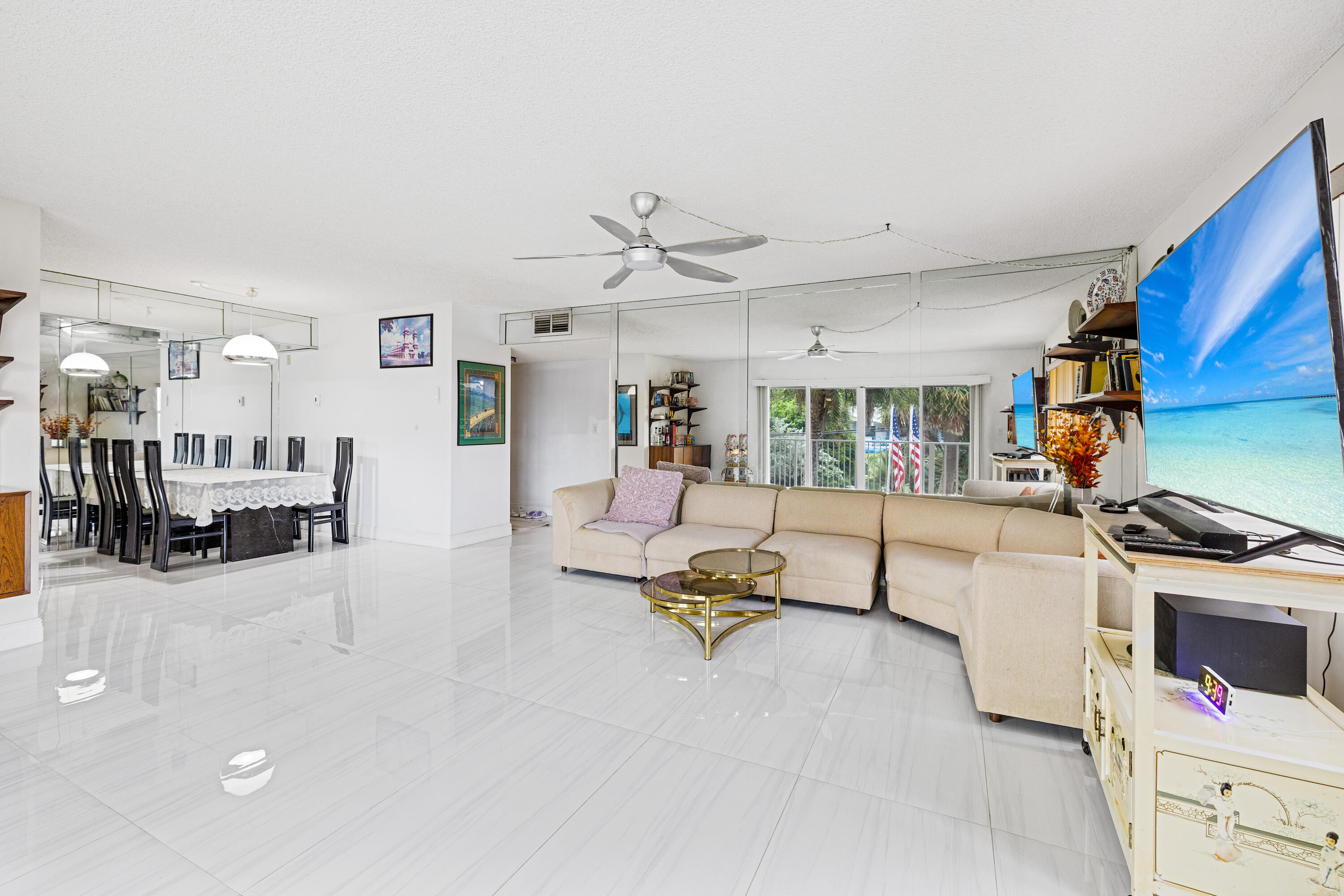ARISTOCRAT OCEAN AND LAKEVIEW CONDOMINIUM - Residential