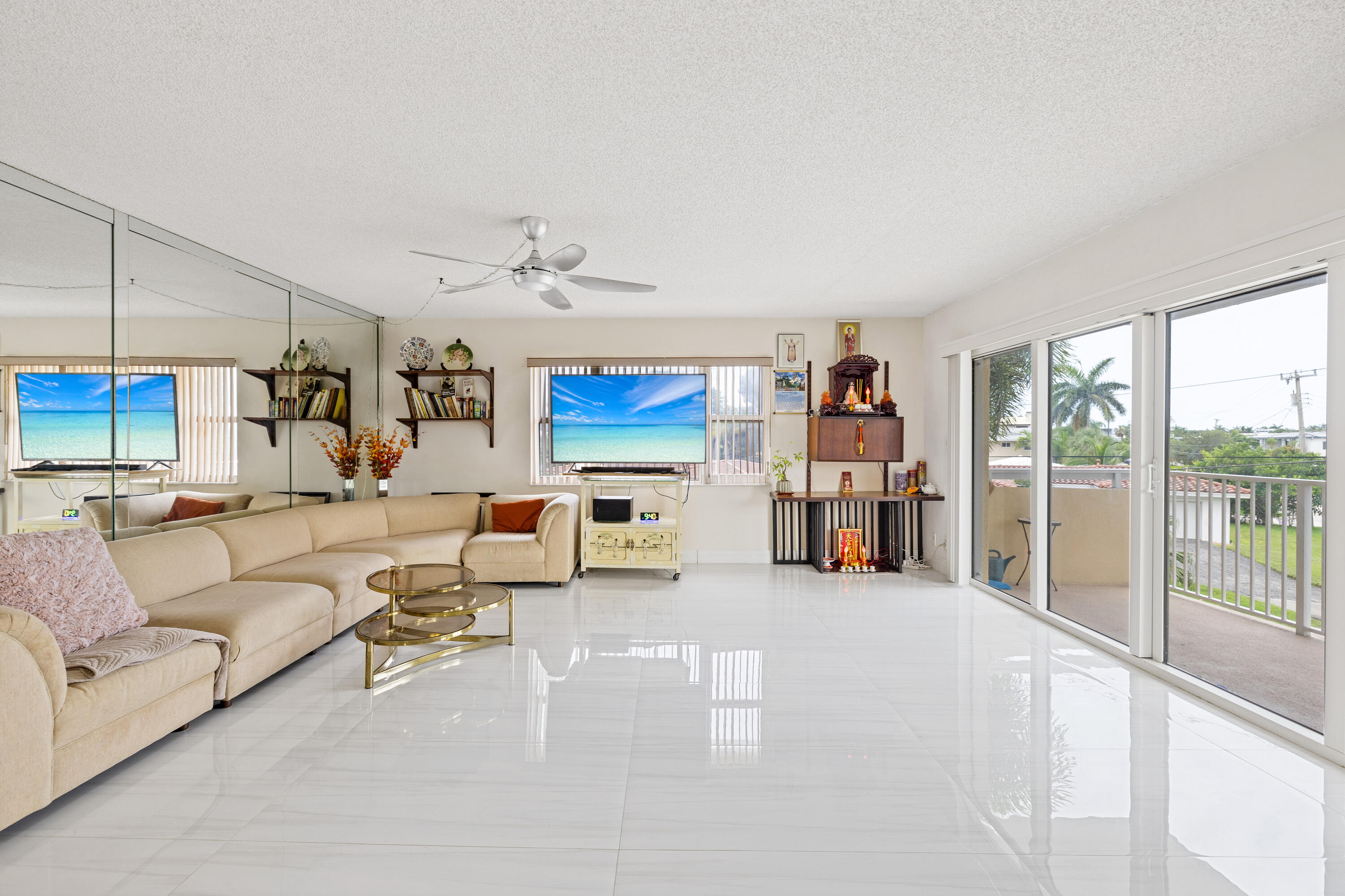 ARISTOCRAT OCEAN AND LAKEVIEW CONDOMINIUM - Residential