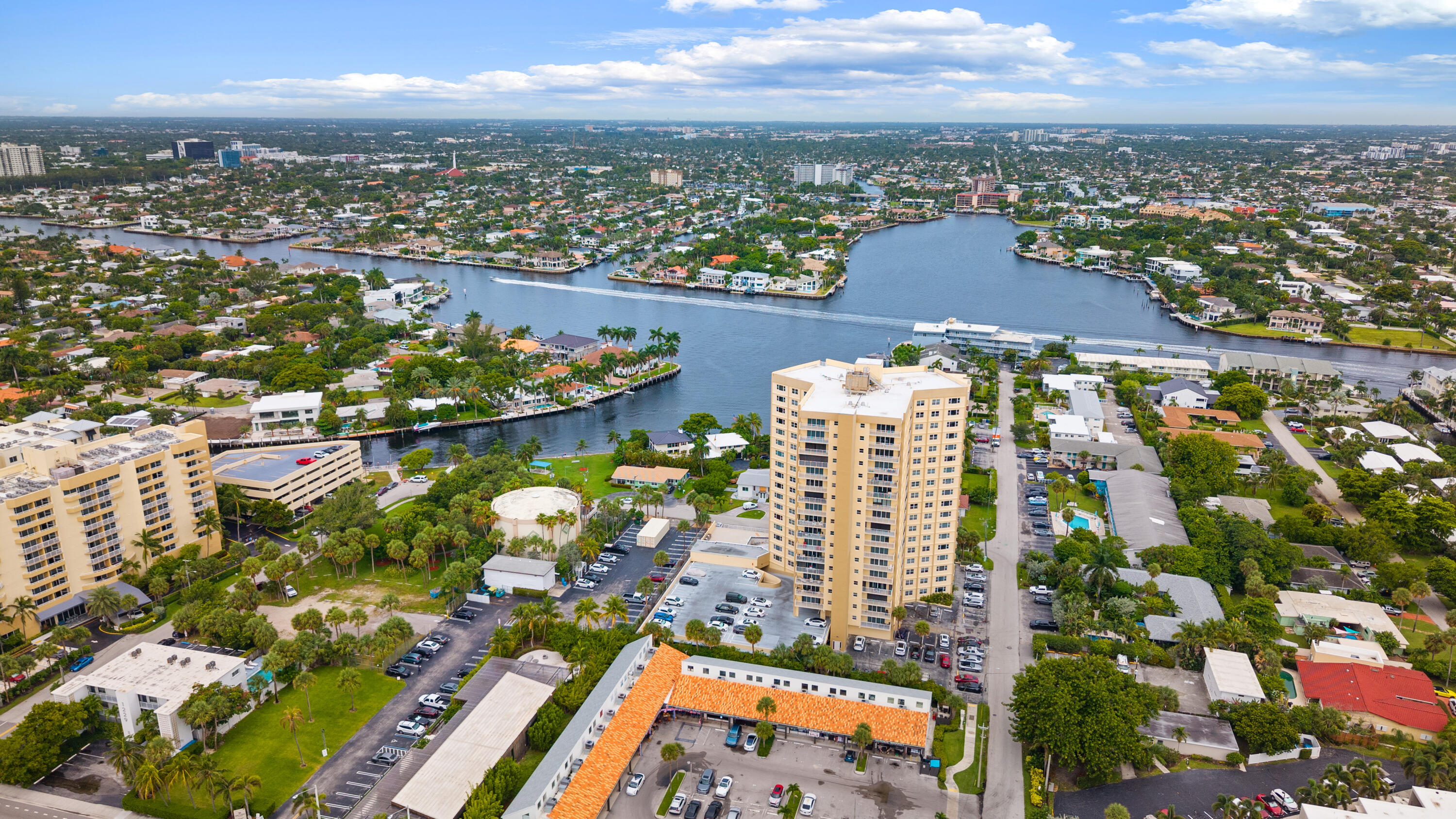 ARISTOCRAT OCEAN AND LAKEVIEW CONDOMINIUM - Residential