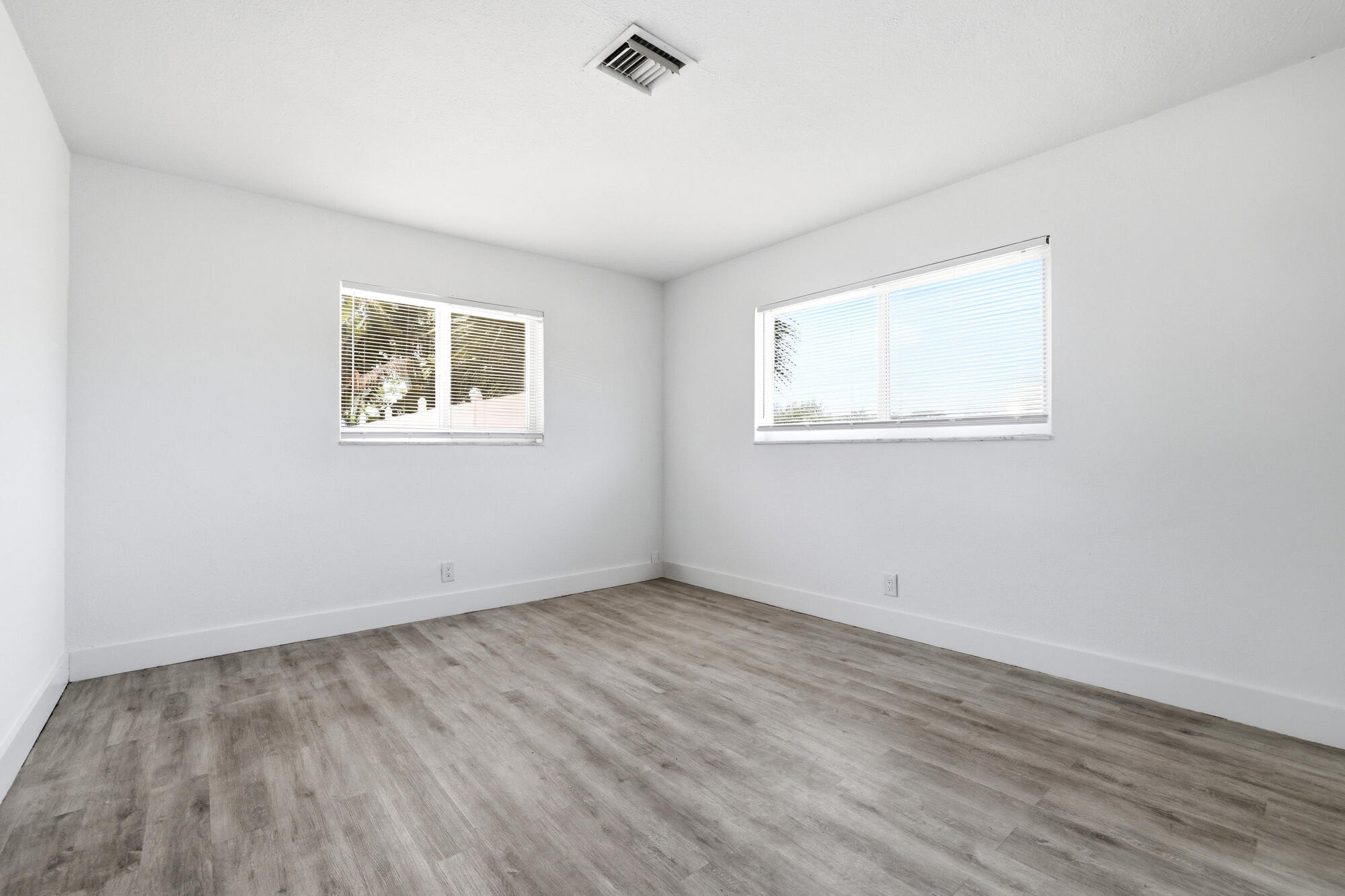 CYPRESS COVE - Residential Lease