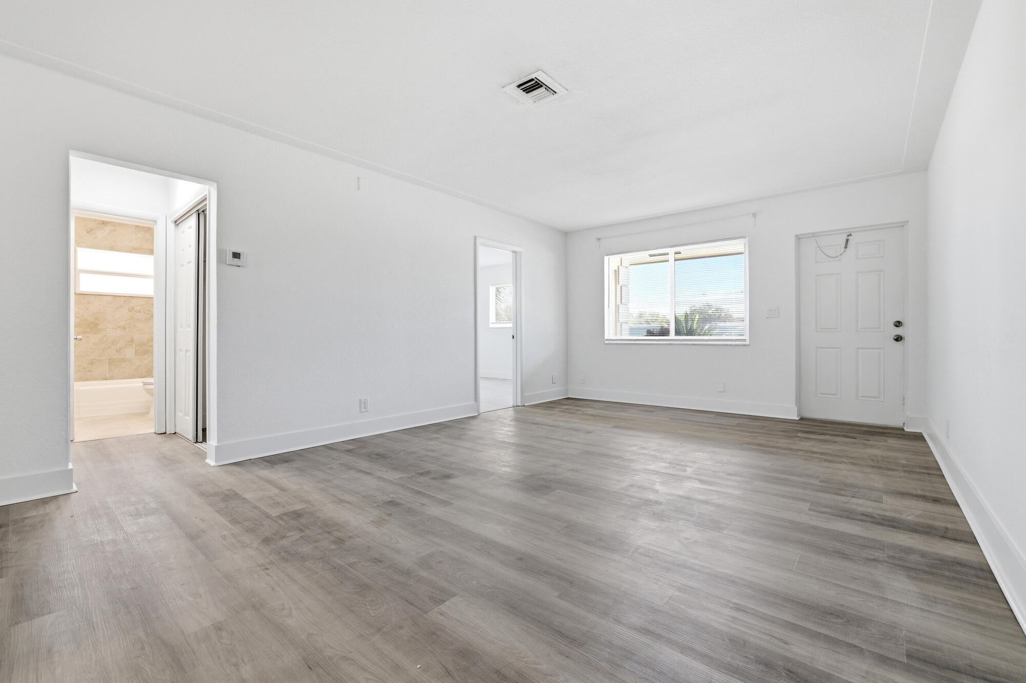 CYPRESS COVE - Residential Lease