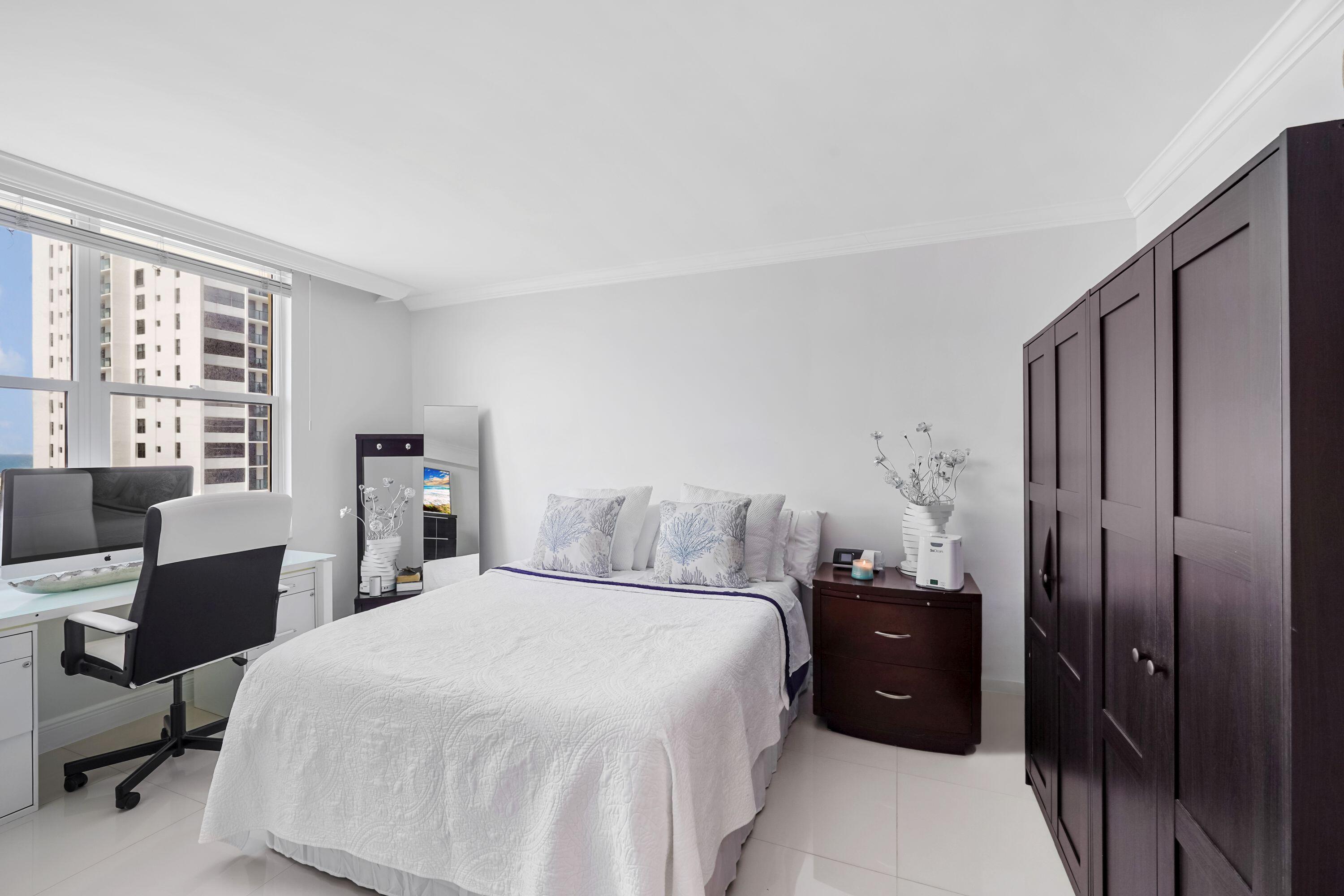 WAVE CONDO - Residential