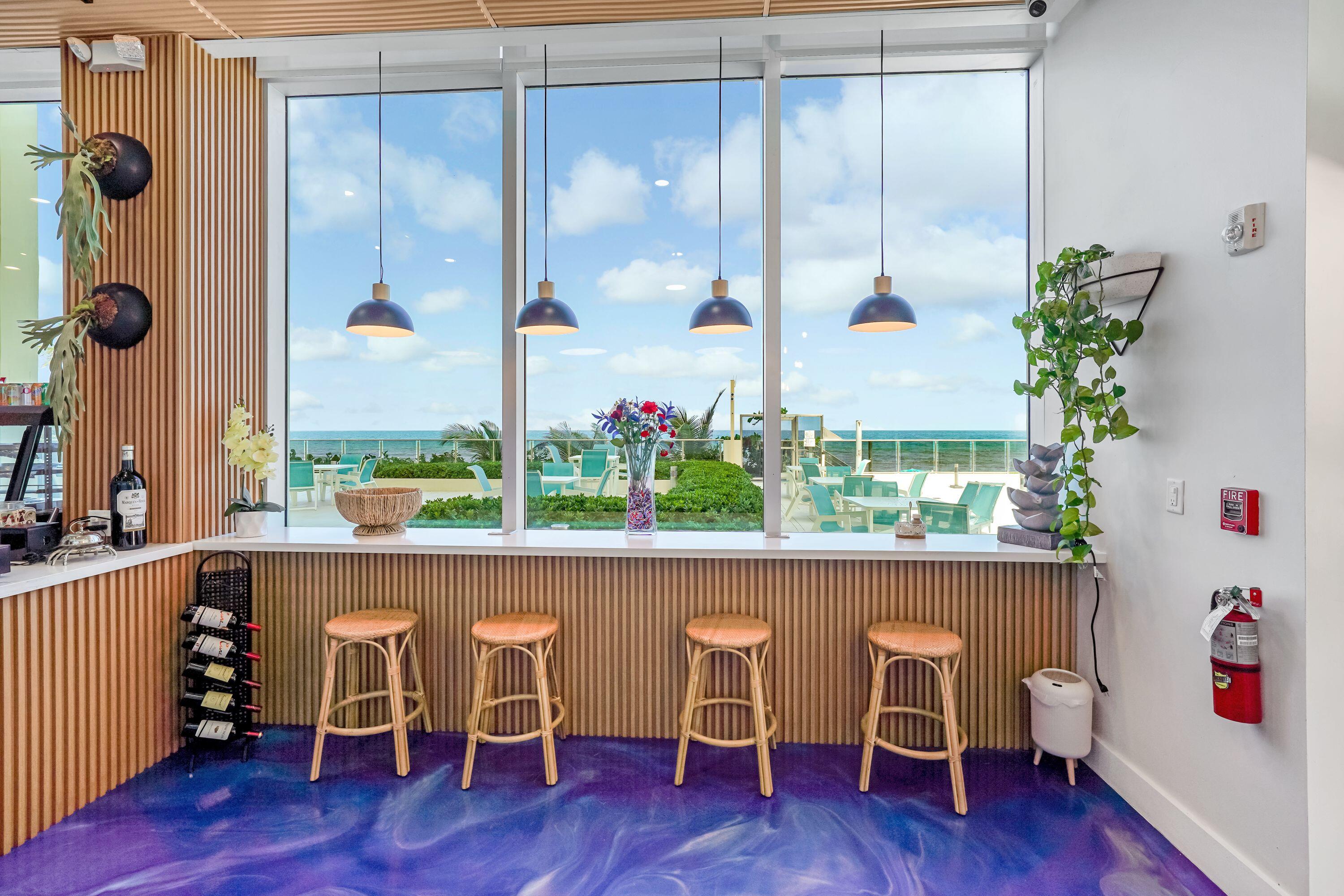 WAVE CONDO - Residential