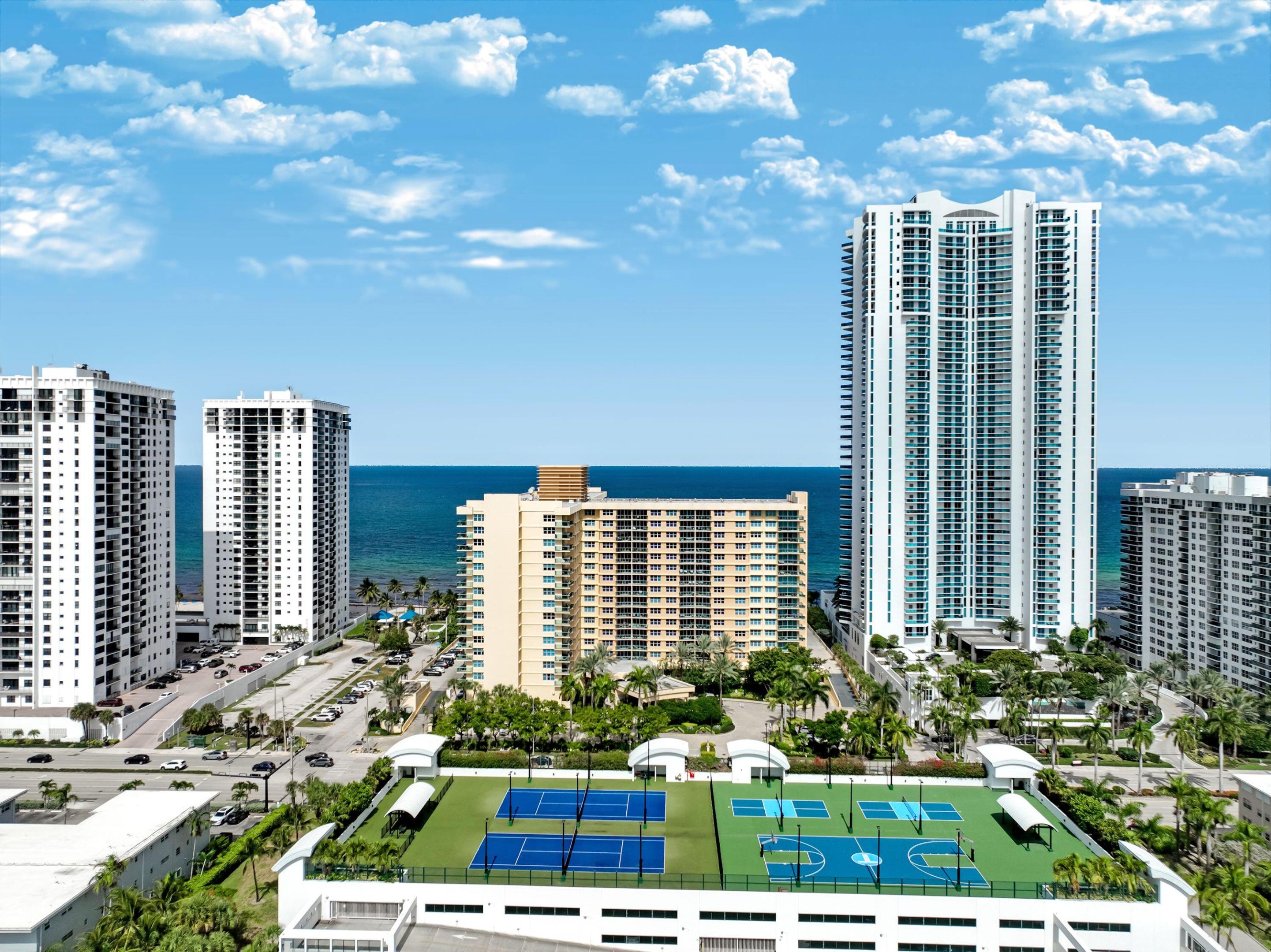 WAVE CONDO - Residential