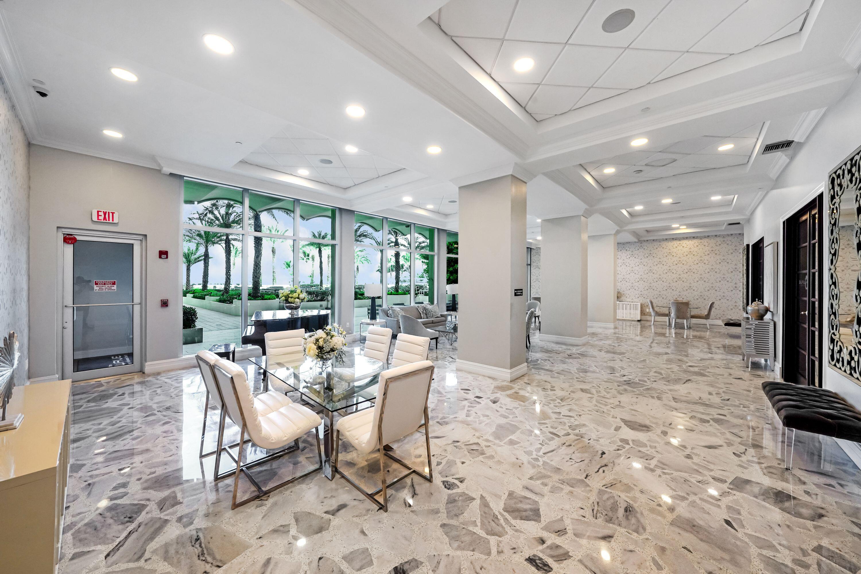 WAVE CONDO - Residential