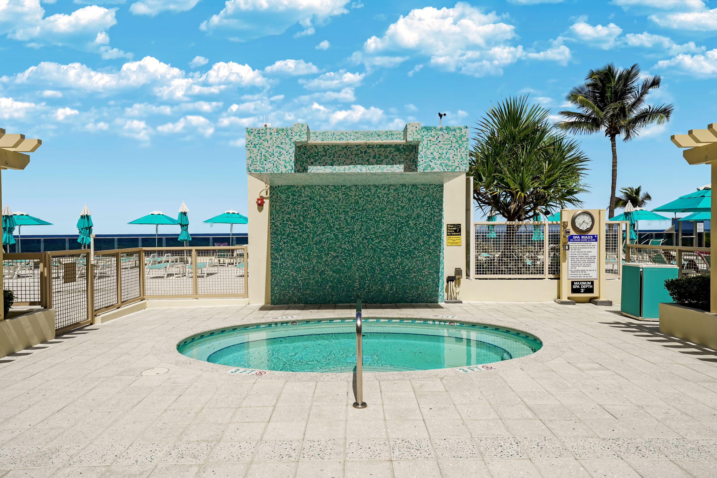 WAVE CONDO - Residential