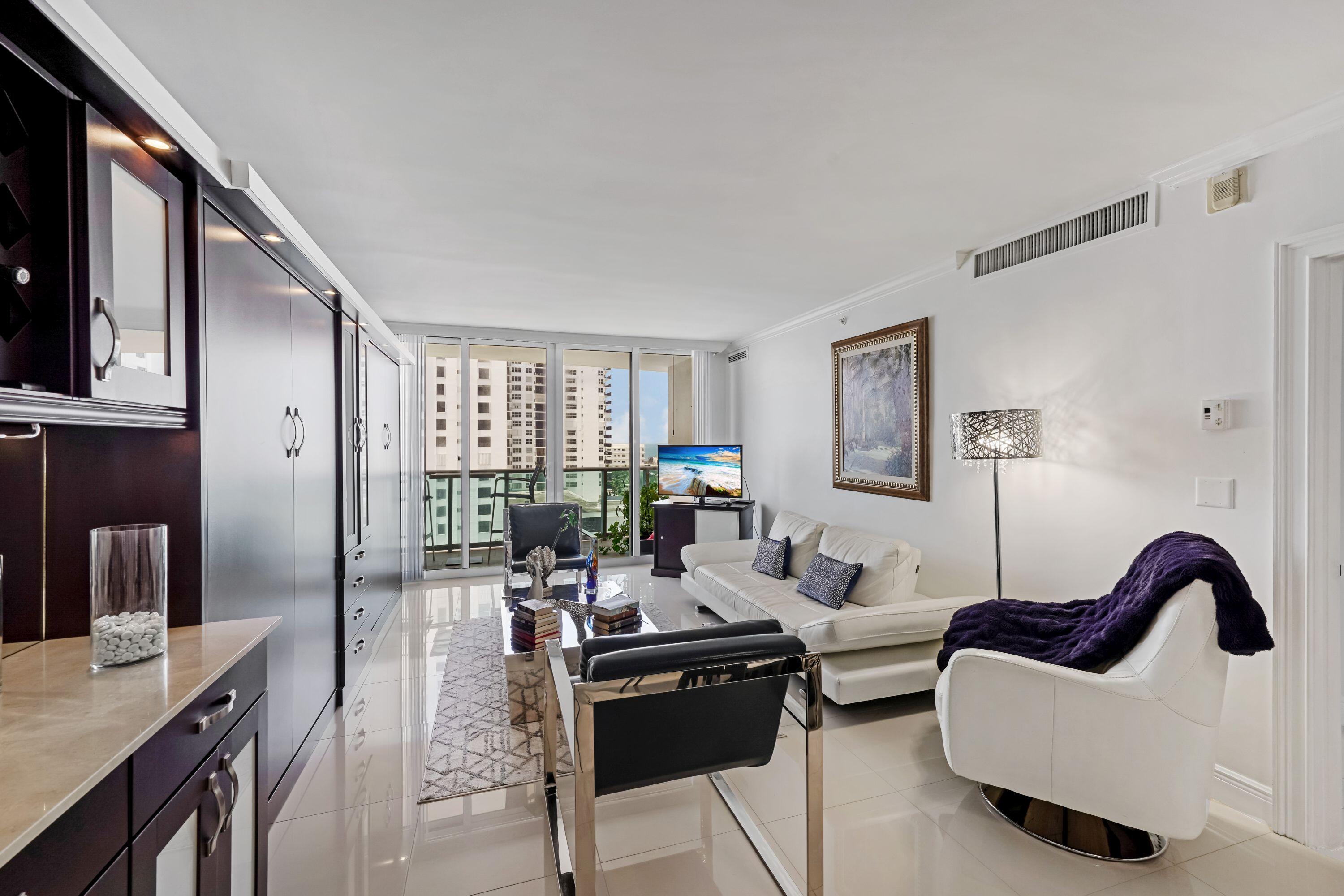 WAVE CONDO - Residential