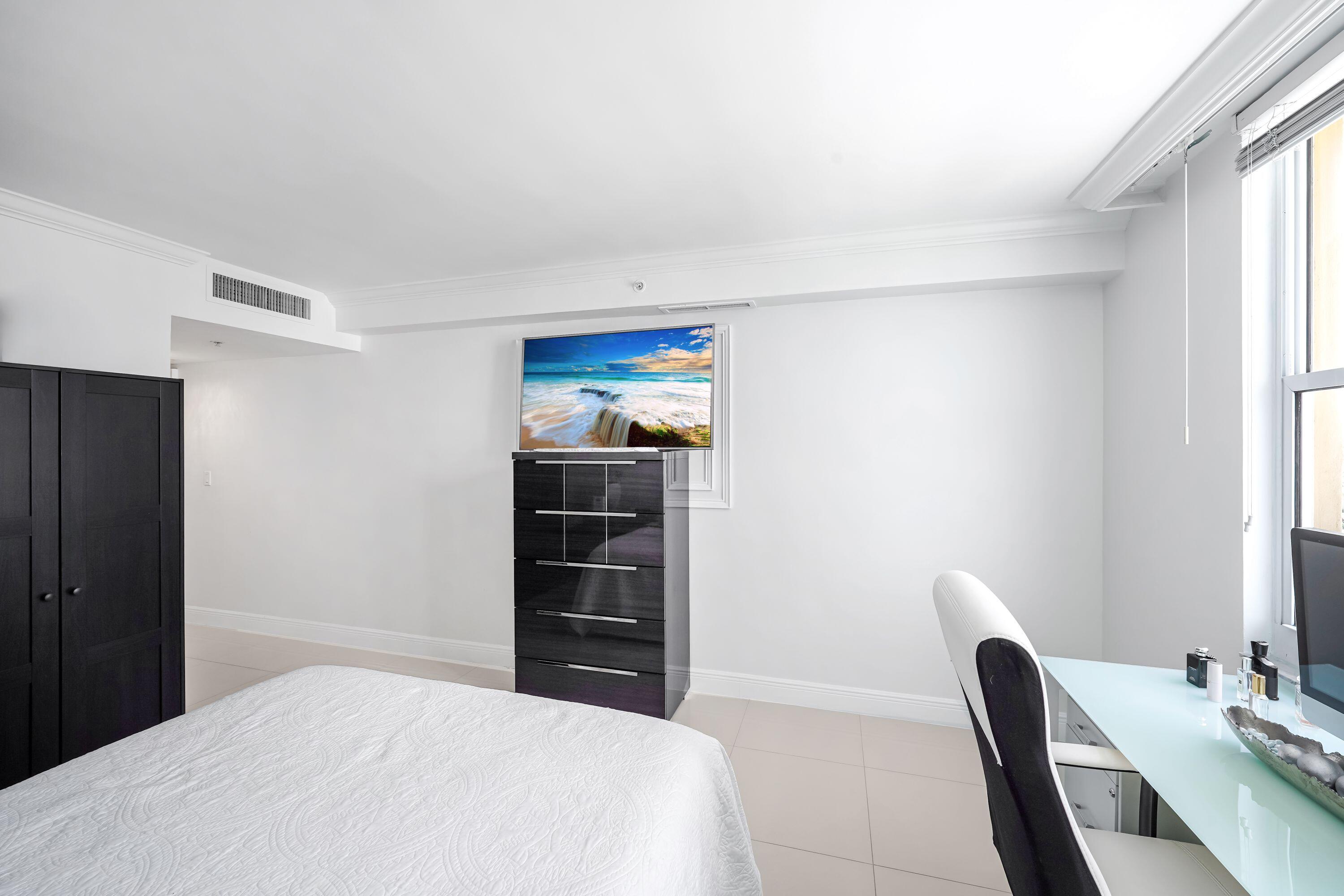 WAVE CONDO - Residential
