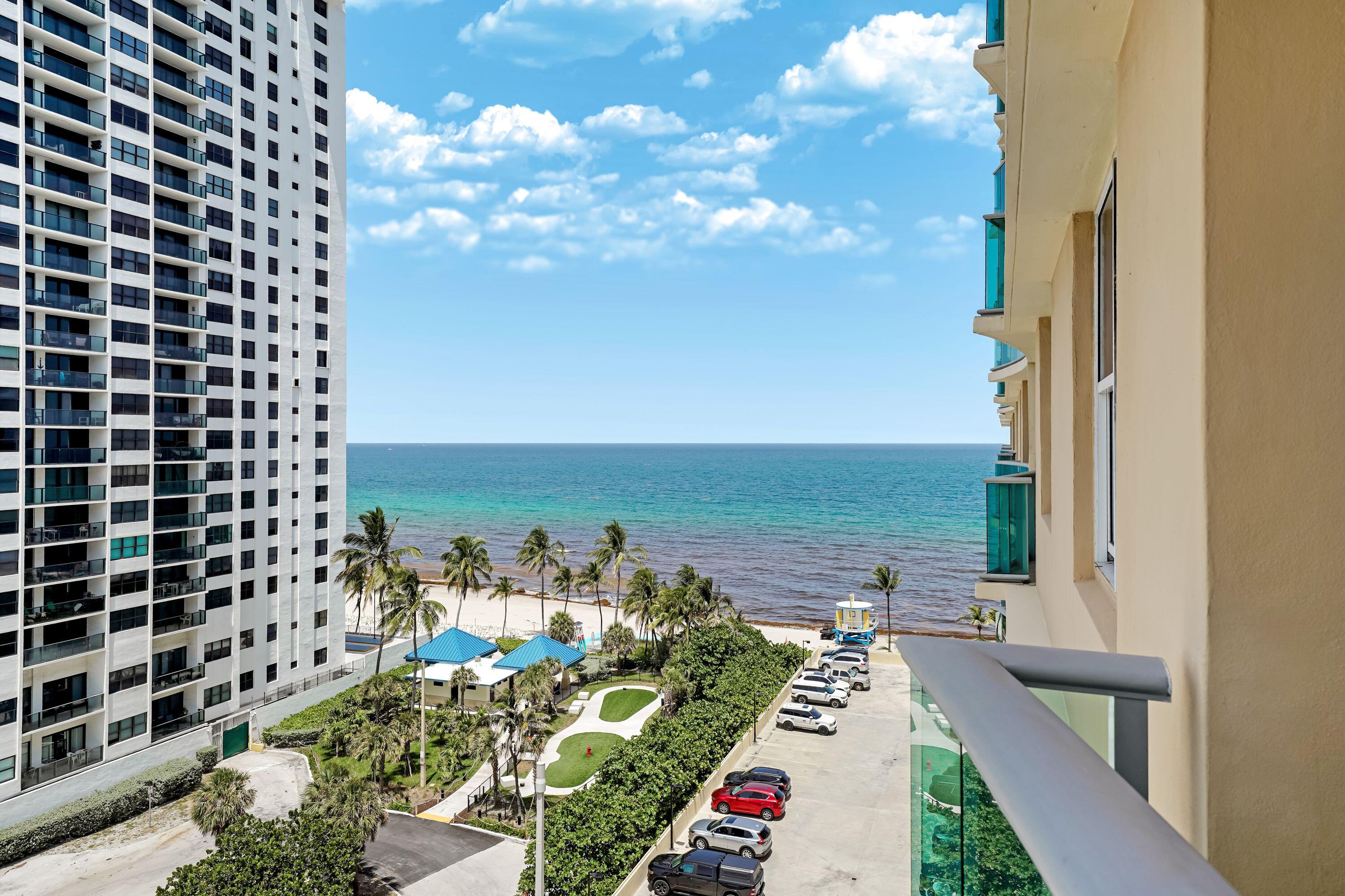 WAVE CONDO - Residential
