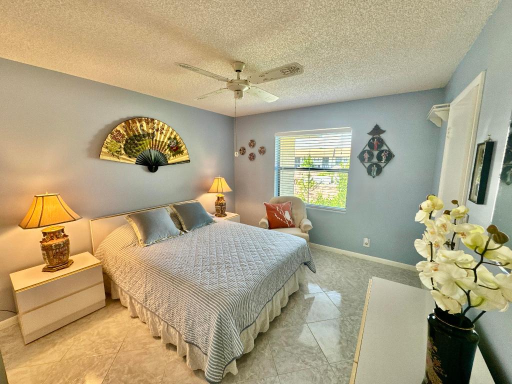 LUCERNE LAKES GOLF COLONY CONDOS 1 THRU 12 AND 14 - Residential Lease