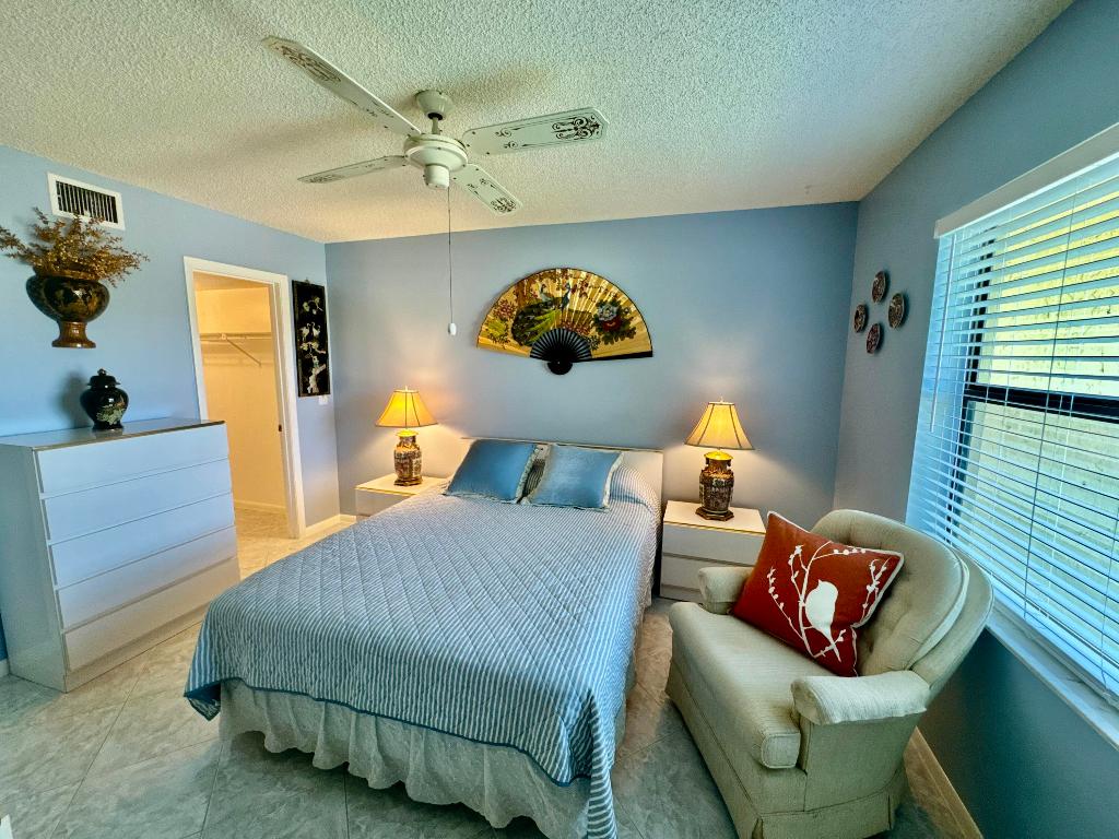 LUCERNE LAKES GOLF COLONY CONDOS 1 THRU 12 AND 14 - Residential Lease