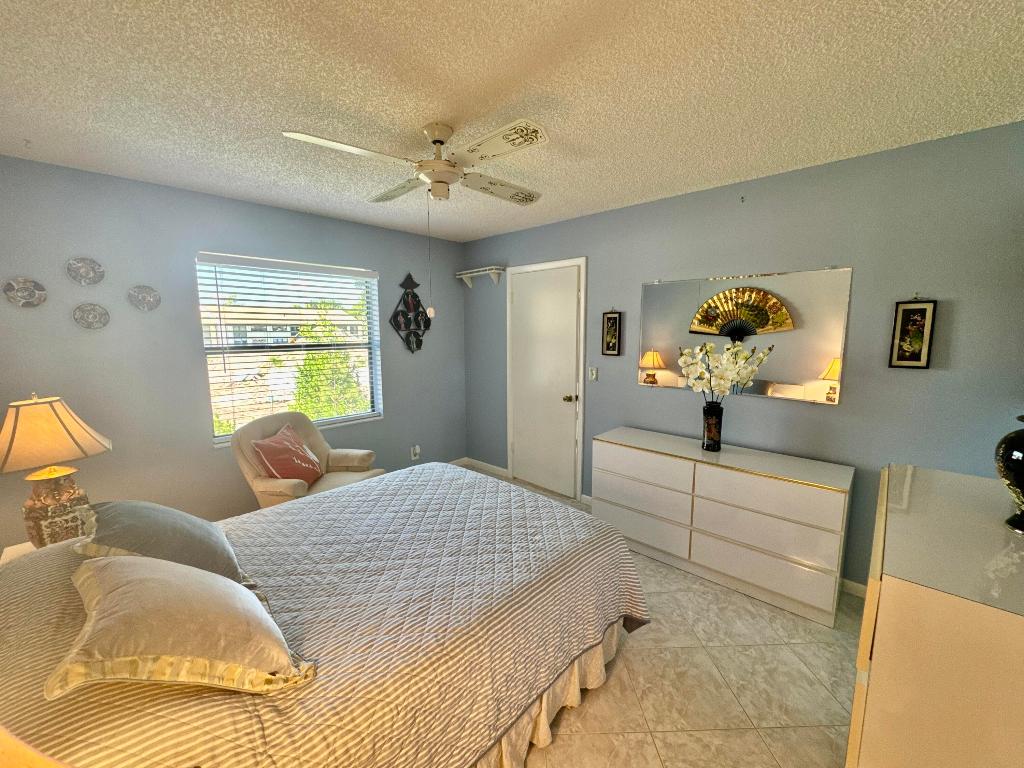 LUCERNE LAKES GOLF COLONY CONDOS 1 THRU 12 AND 14 - Residential Lease