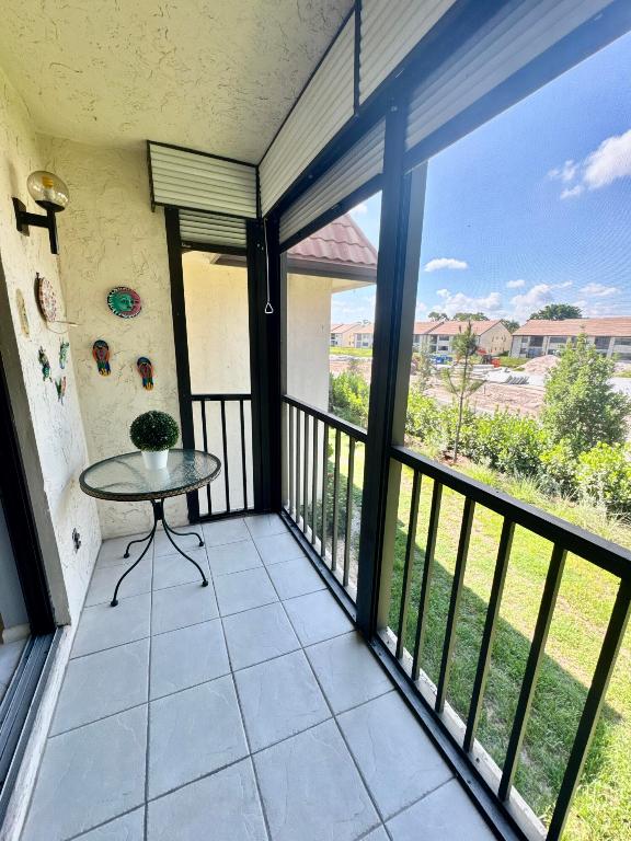 LUCERNE LAKES GOLF COLONY CONDOS 1 THRU 12 AND 14 - Residential Lease