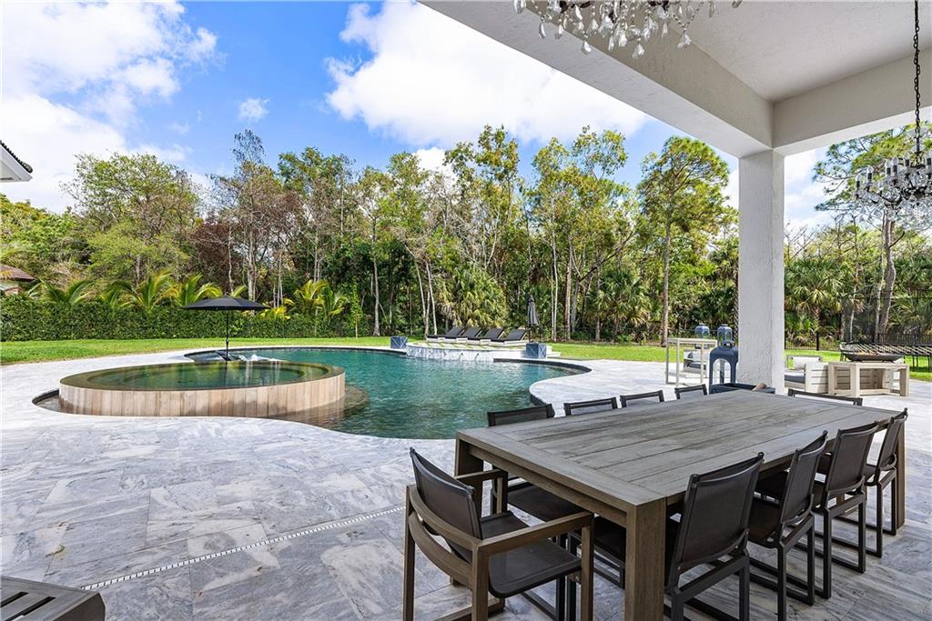 Pinehurst Woods 166-14 B - Residential