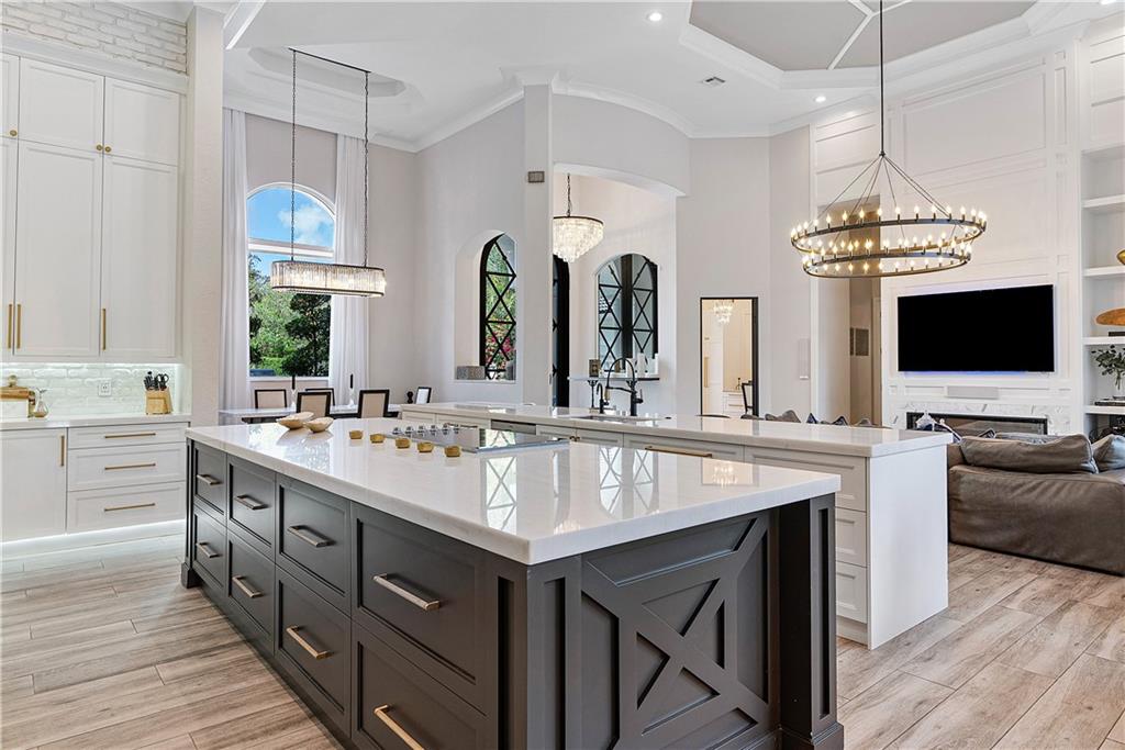 Pinehurst Woods 166-14 B - Residential