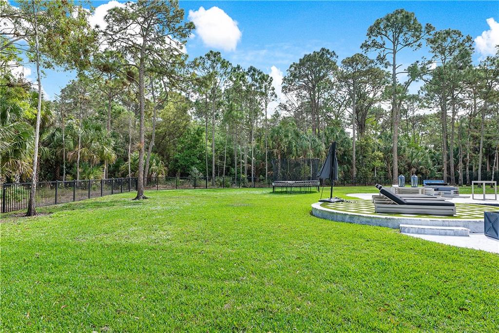 Pinehurst Woods 166-14 B - Residential