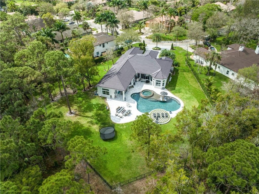 Pinehurst Woods 166-14 B - Residential