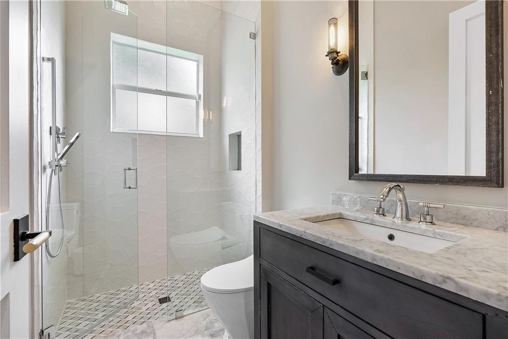 Pinehurst Woods 166-14 B - Residential
