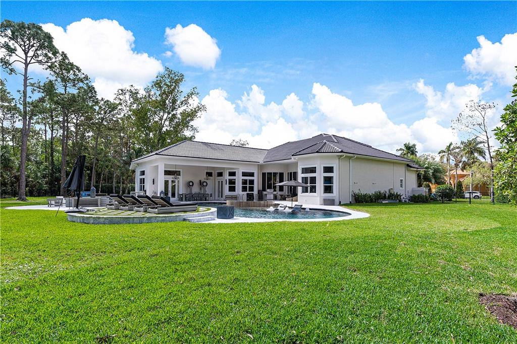 Pinehurst Woods 166-14 B - Residential