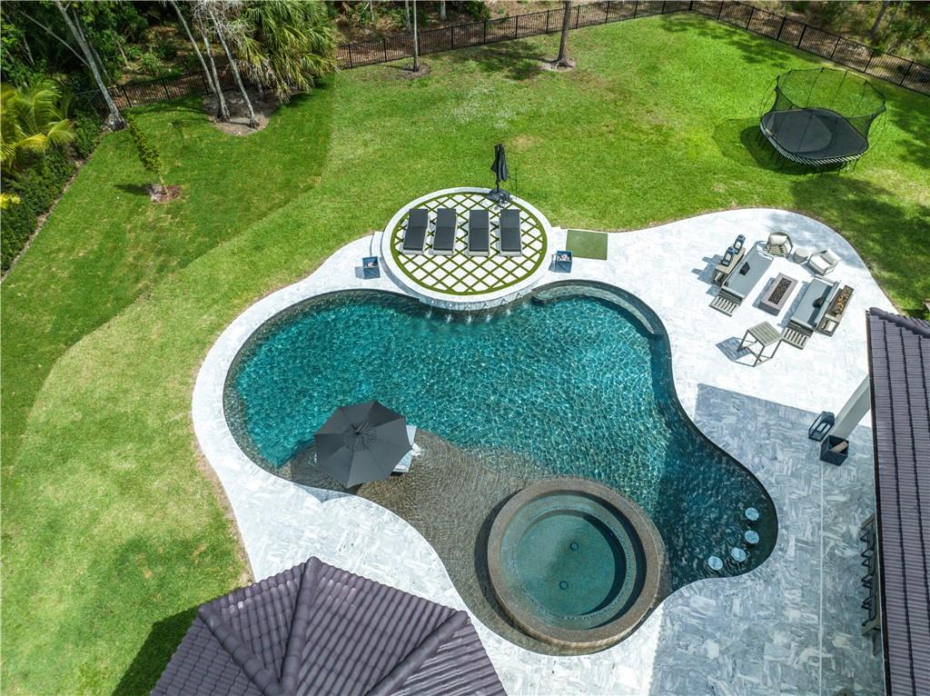 Pinehurst Woods 166-14 B - Residential