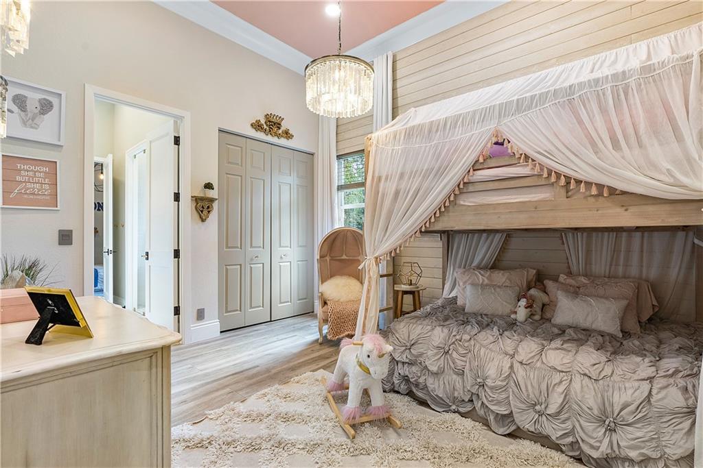 Pinehurst Woods 166-14 B - Residential