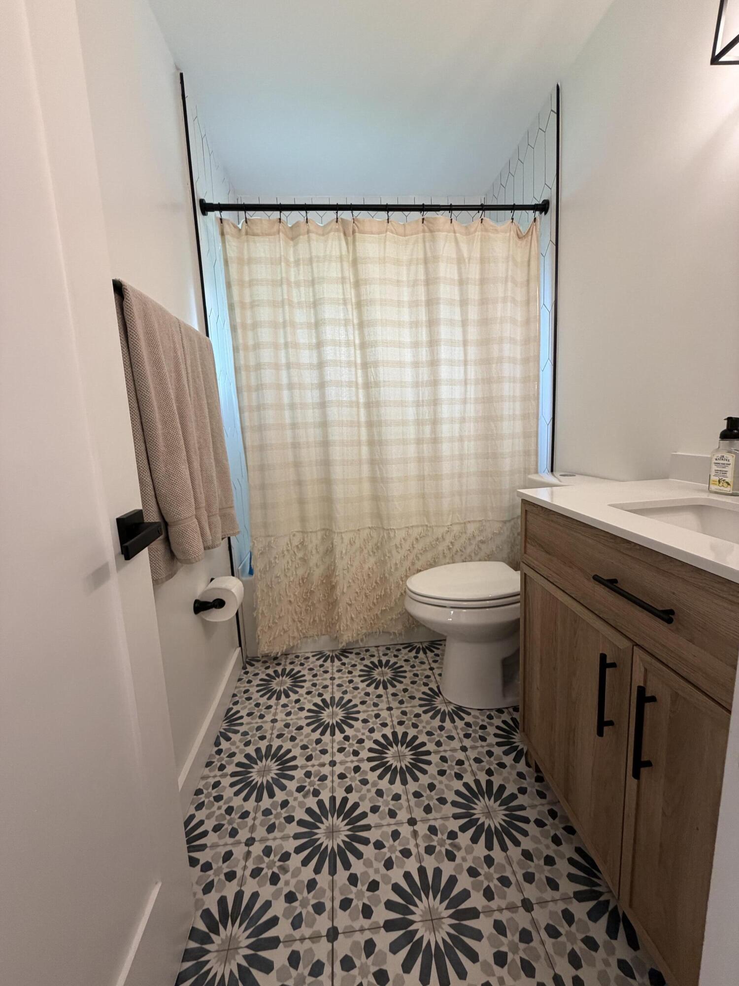 BAHAMA HEIGHTS 3 - Residential Lease