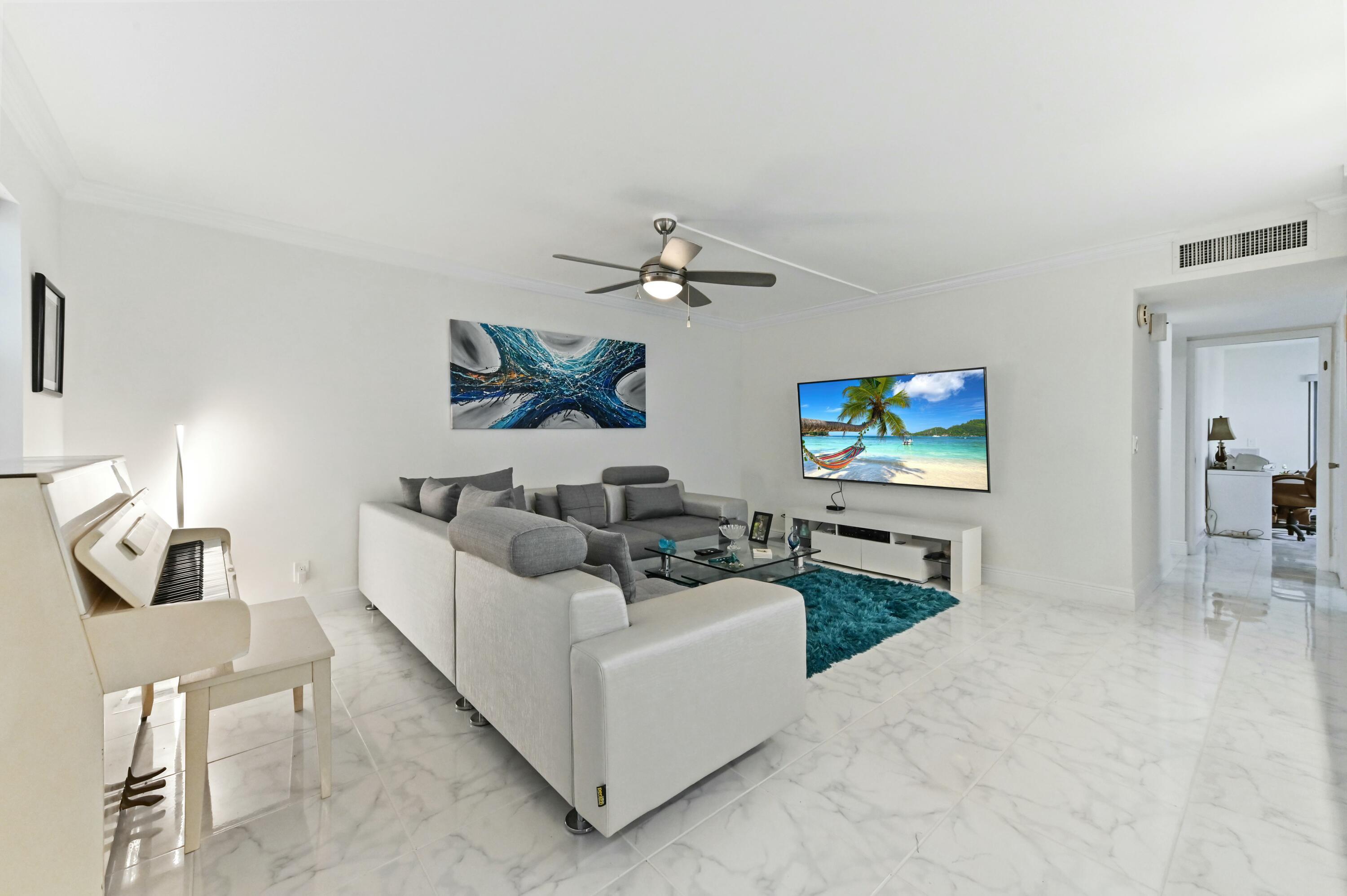 KINGS POINT - Residential Lease