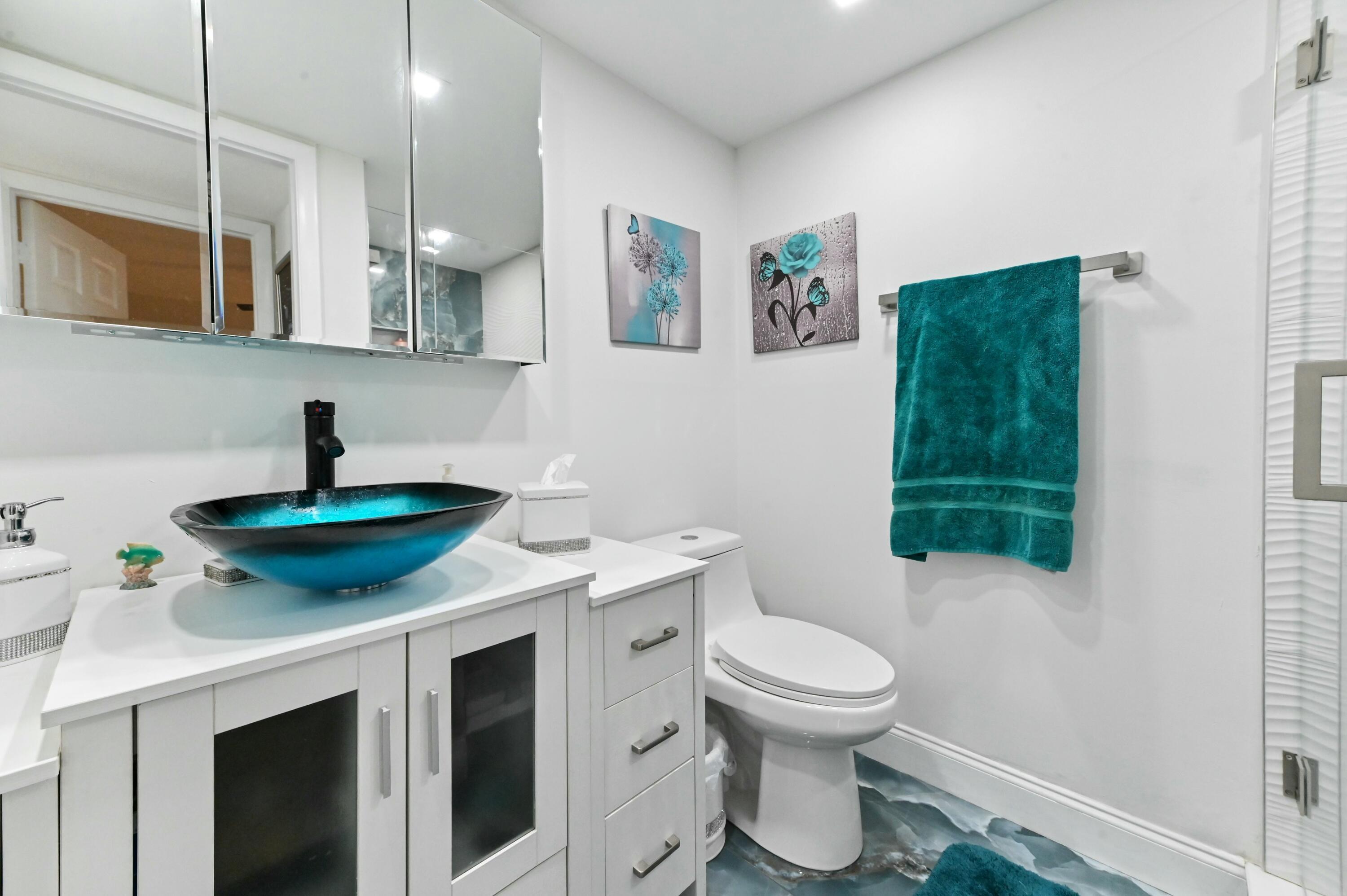 KINGS POINT - Residential Lease