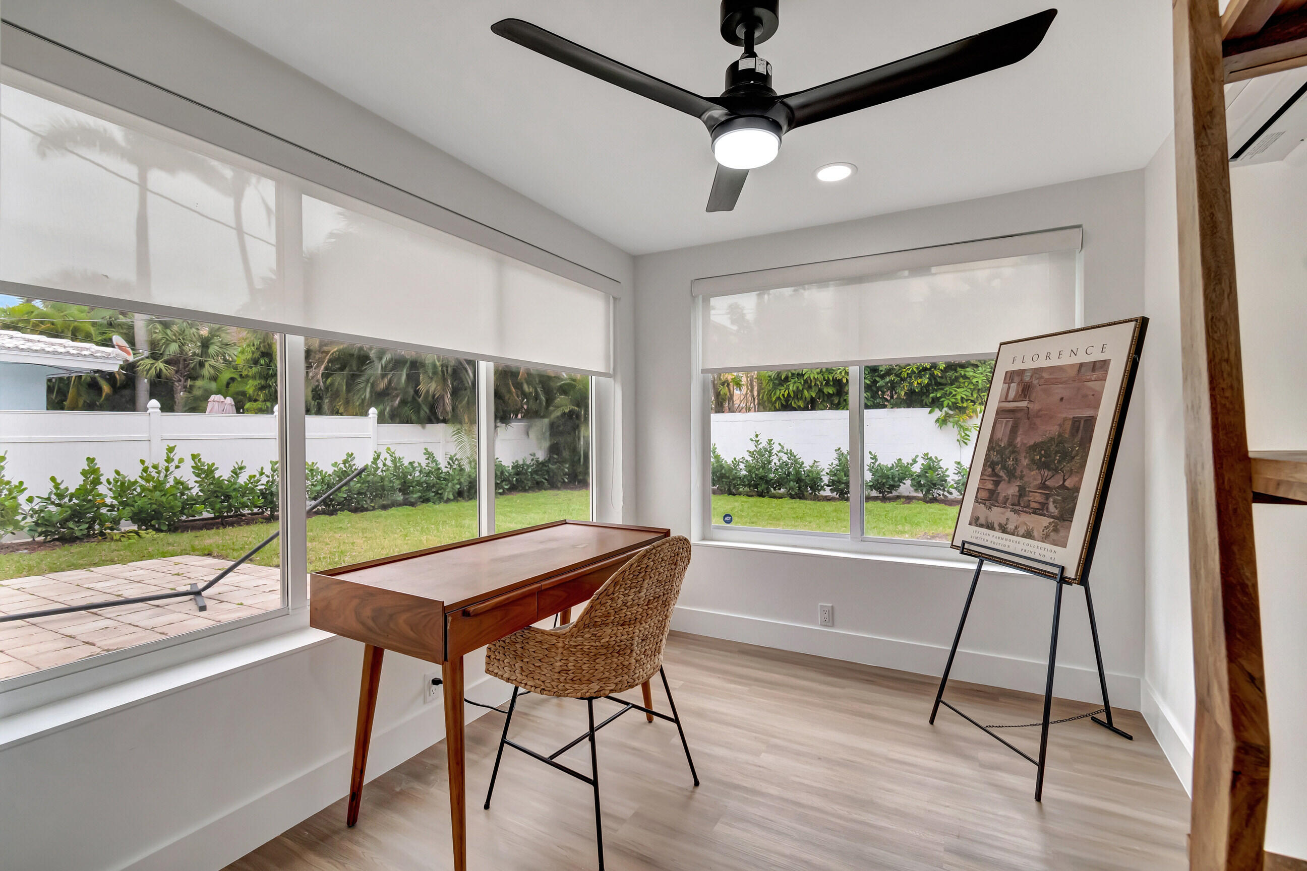 LAS PALMAS PARK - Residential Lease